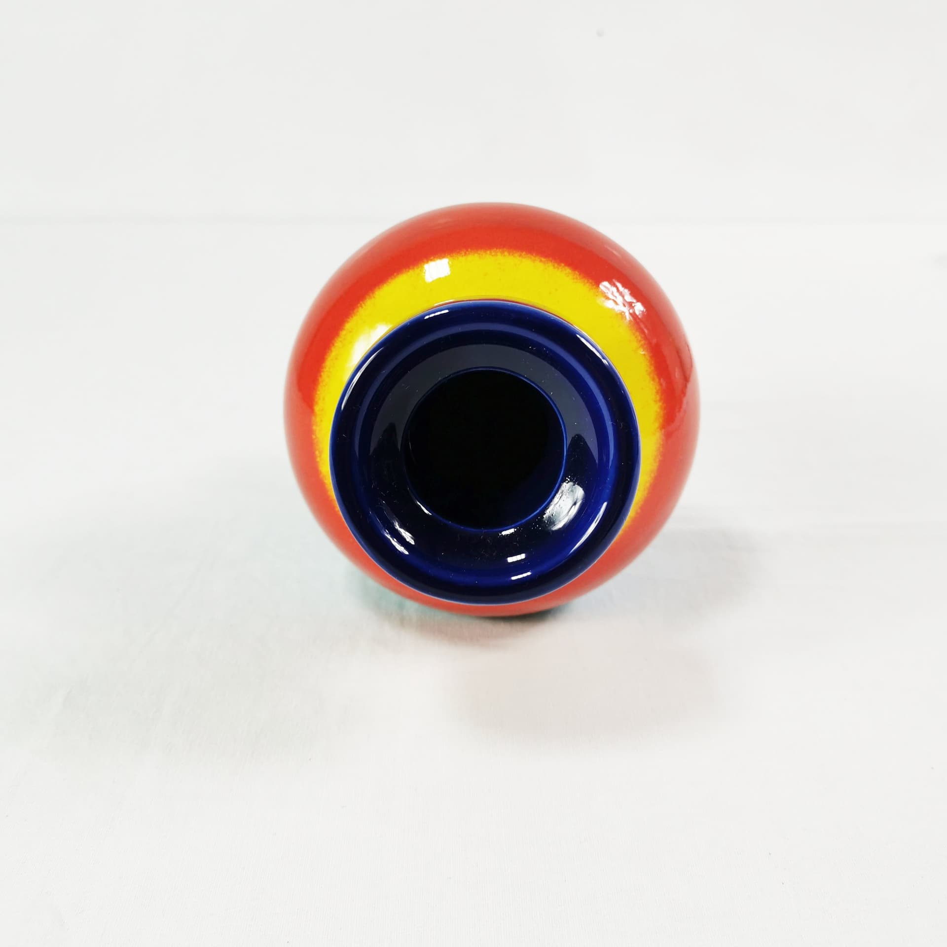 Vase Bauhaus, blue red yellow ceramic, by G. Schmider, Zeller Keramik, Germany, 1950s. - 381735