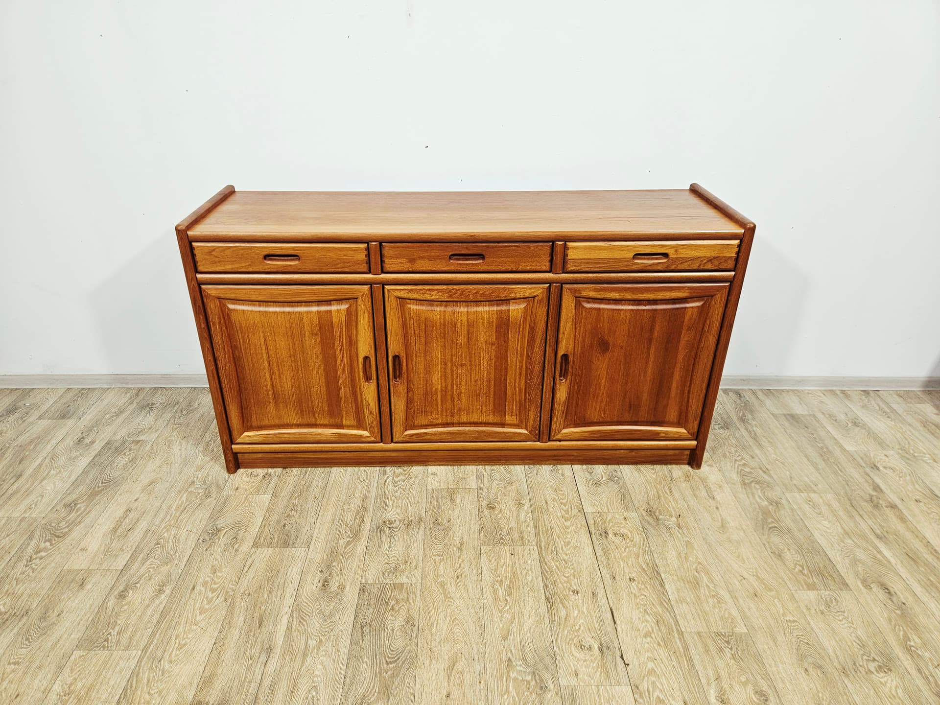 Sideboard Danish Modern, brown teak, Denmark, 1980s. - 381785