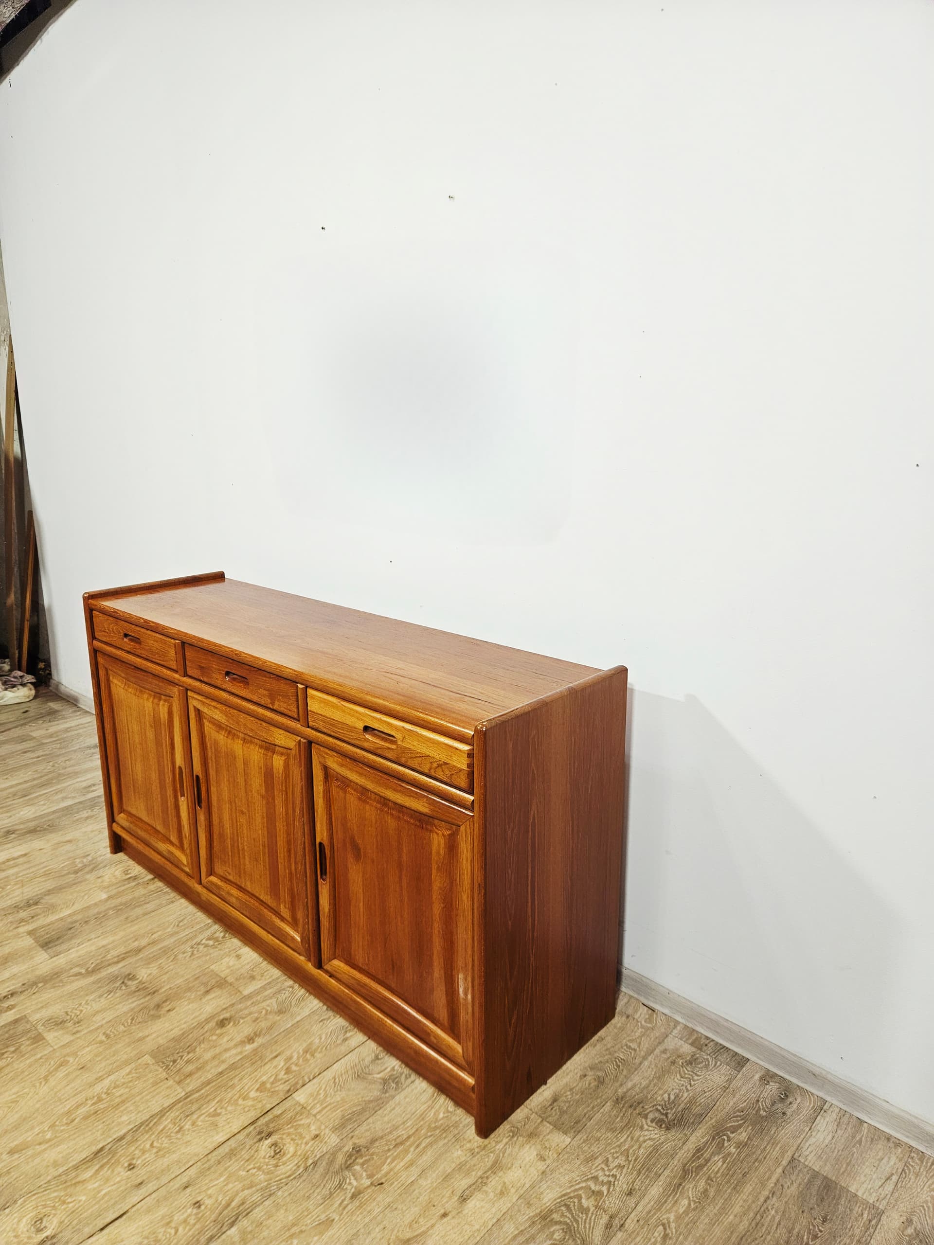 Sideboard Danish Modern, brown teak, Denmark, 1980s. - 381782