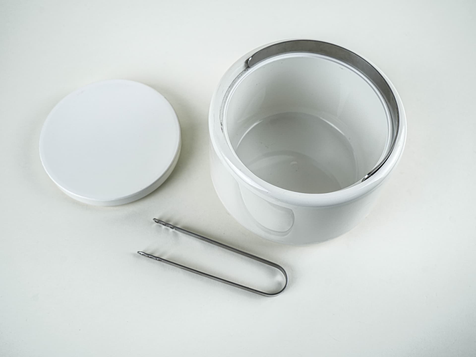 Ice bucket Stelton, white plastic, silver stainless steel, Denmark, 1970s. - 382231