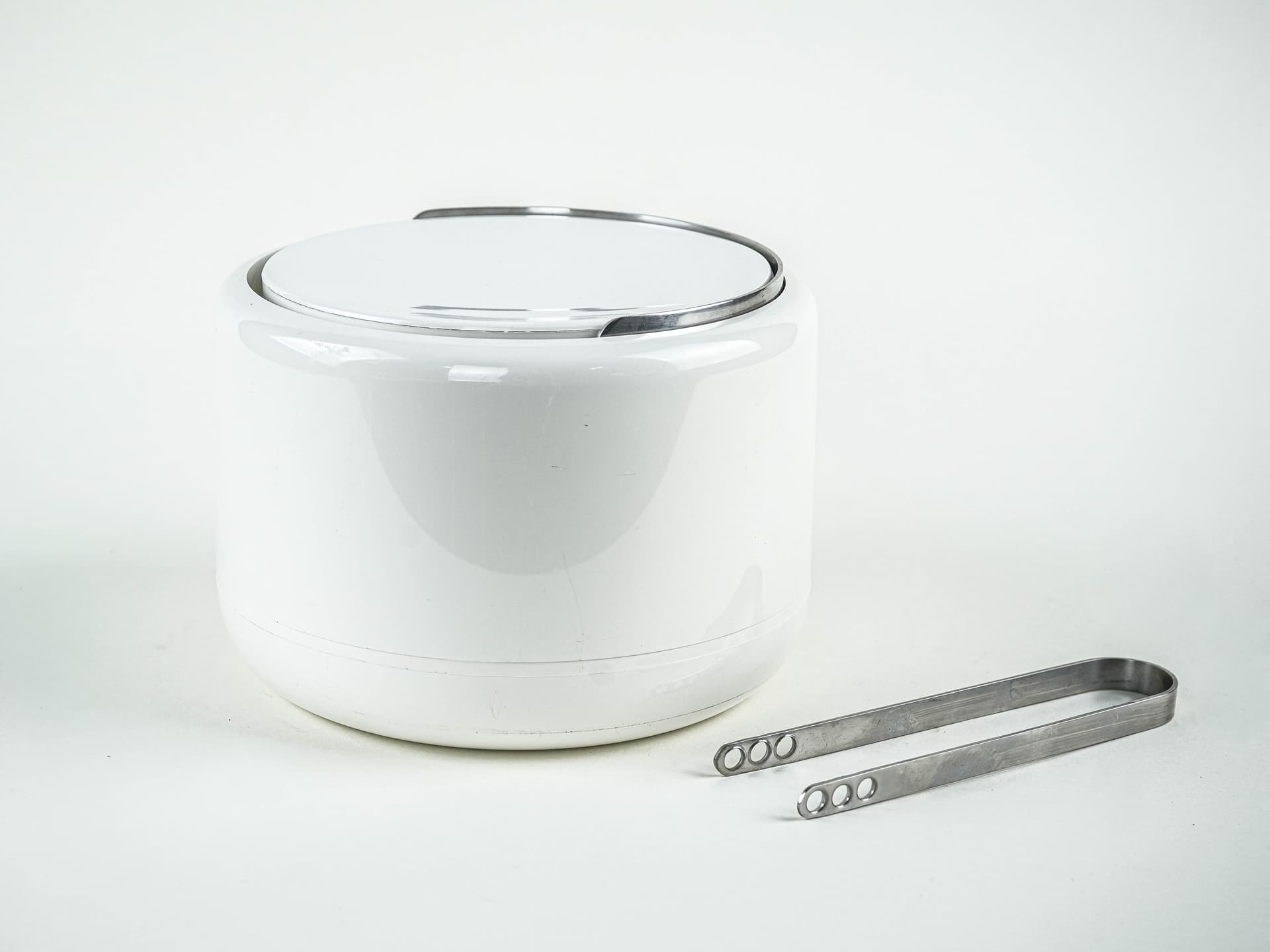 Ice bucket Stelton, white plastic, silver stainless steel, Denmark, 1970s. - 382225