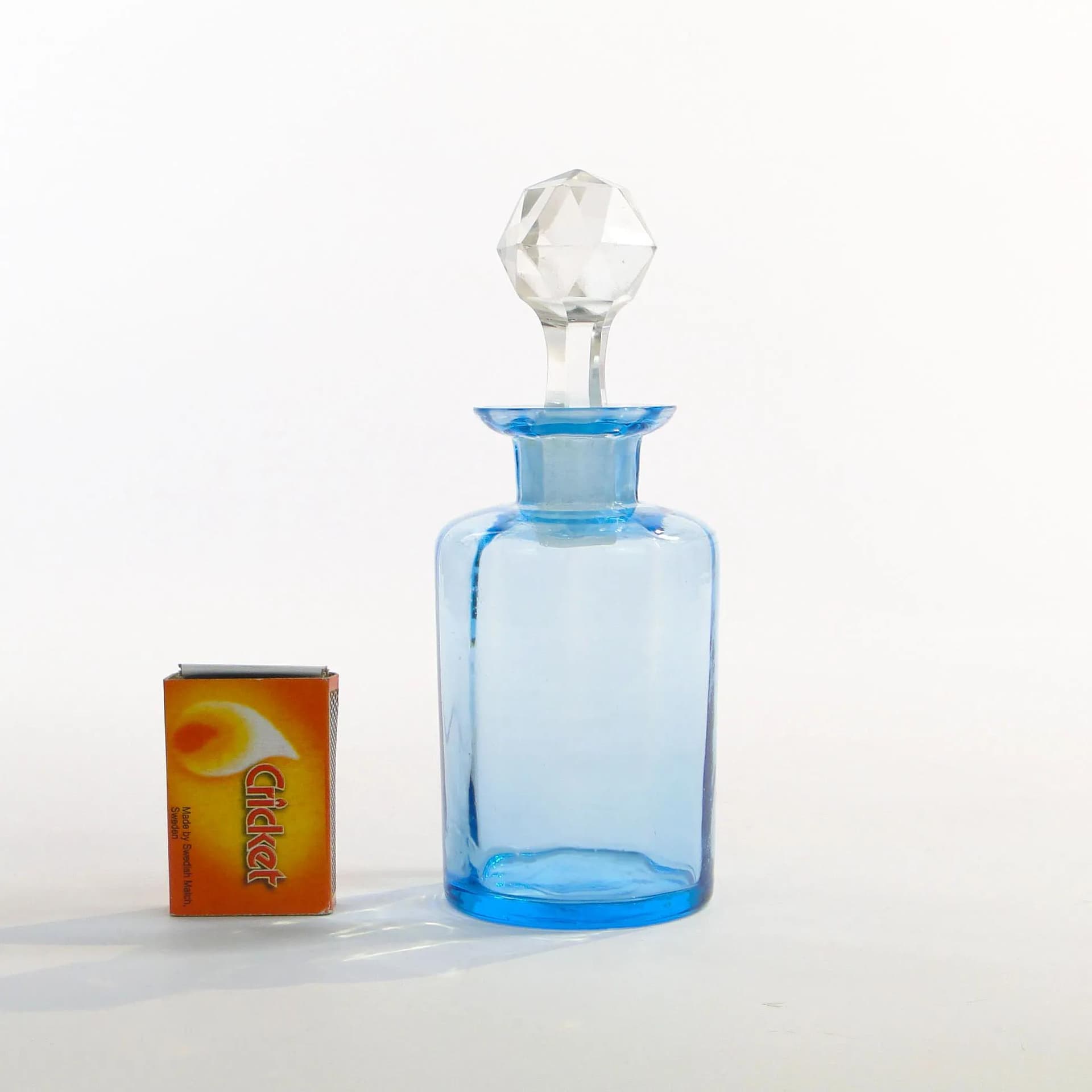 Perfume Bottle, blue crystal, Baccarat, France, early 20th c. - 28325