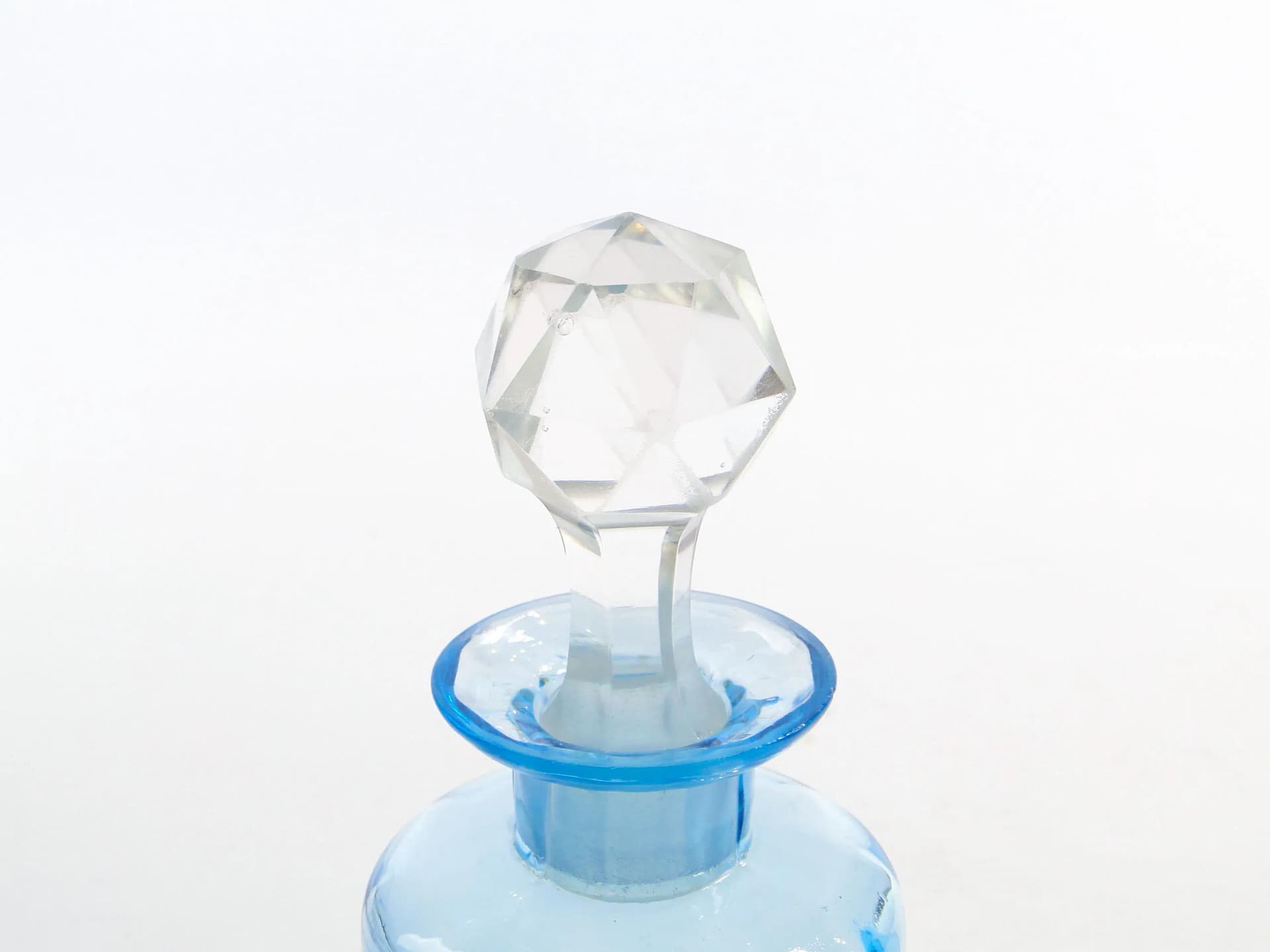 Perfume Bottle, blue crystal, Baccarat, France, early 20th c. - 28322