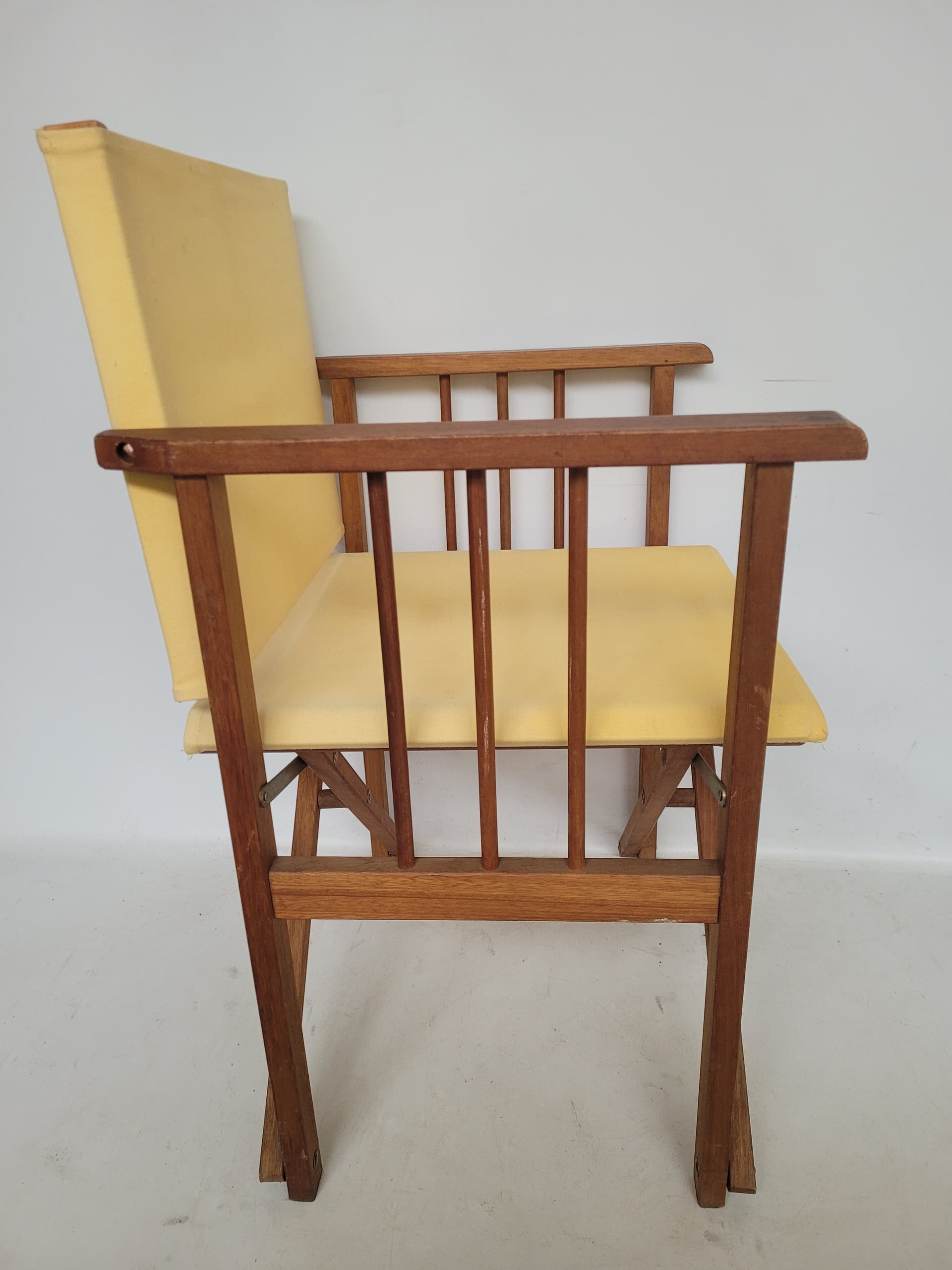 Folding director's chair, yellow fabric, brown wood, 1980s - 385081