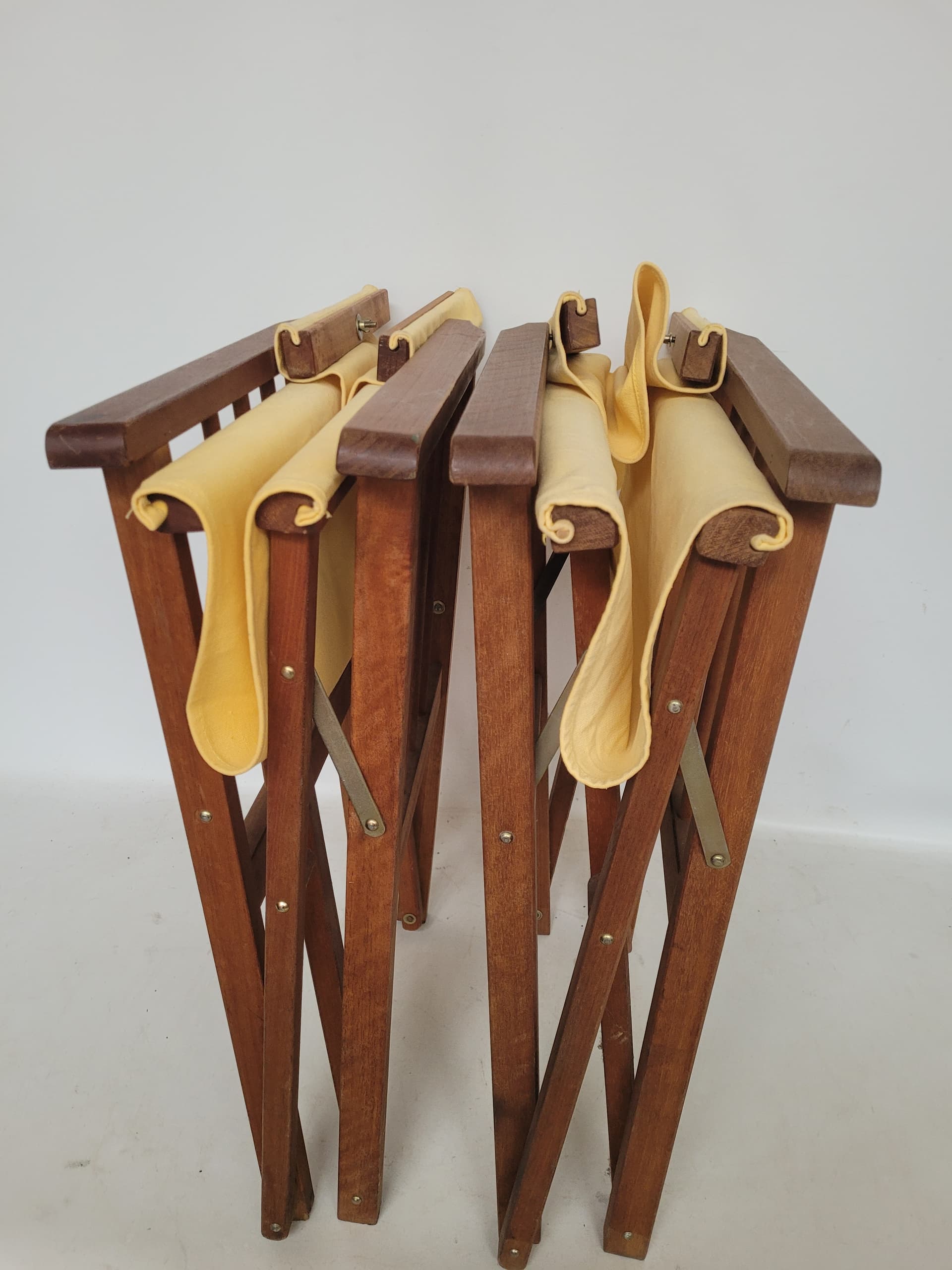 Folding director's chair, yellow fabric, brown wood, 1980s - 385090