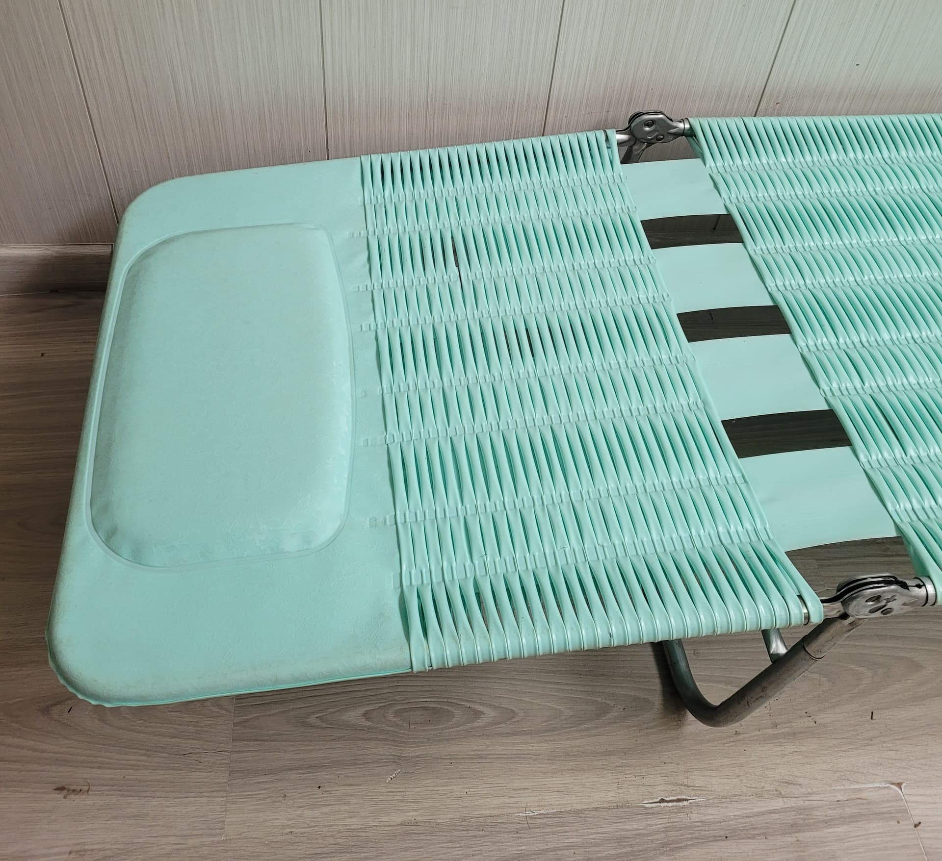 Leżak Spaghetti, mięta, metal, lata 70. - 385171