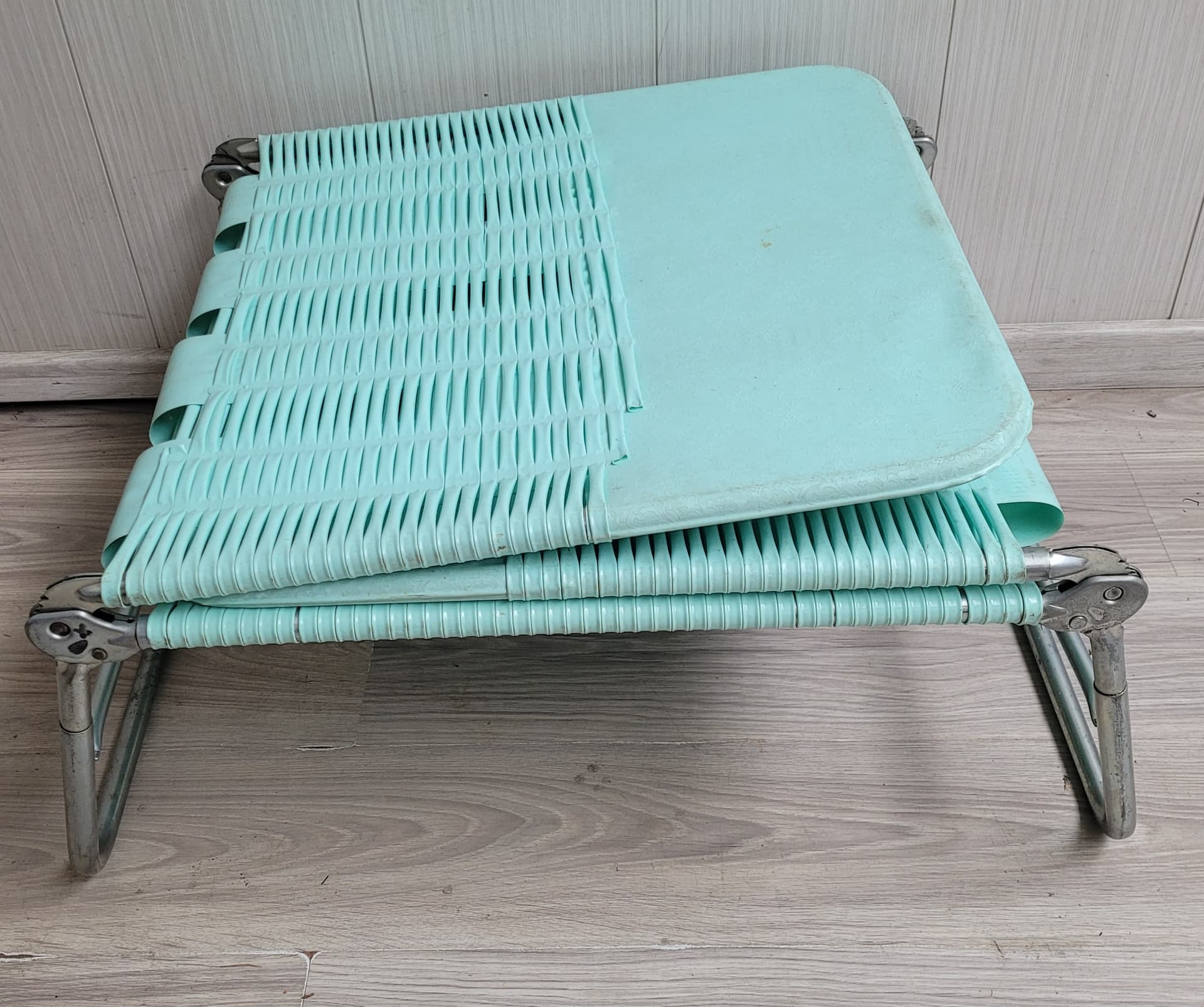 Leżak Spaghetti, mięta, metal, lata 70. - 385170