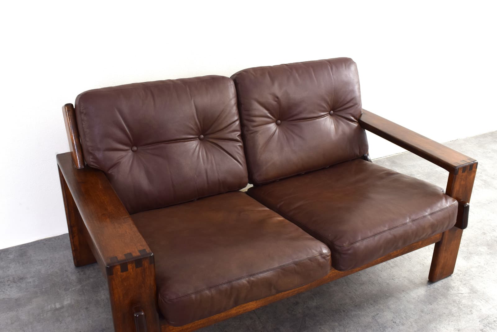 Sofa Bonanza, skóra ciemnobrązowa, dąb brązowy, proj. E. Pajamies, Asko, Finlandia, lata 60. - 385468