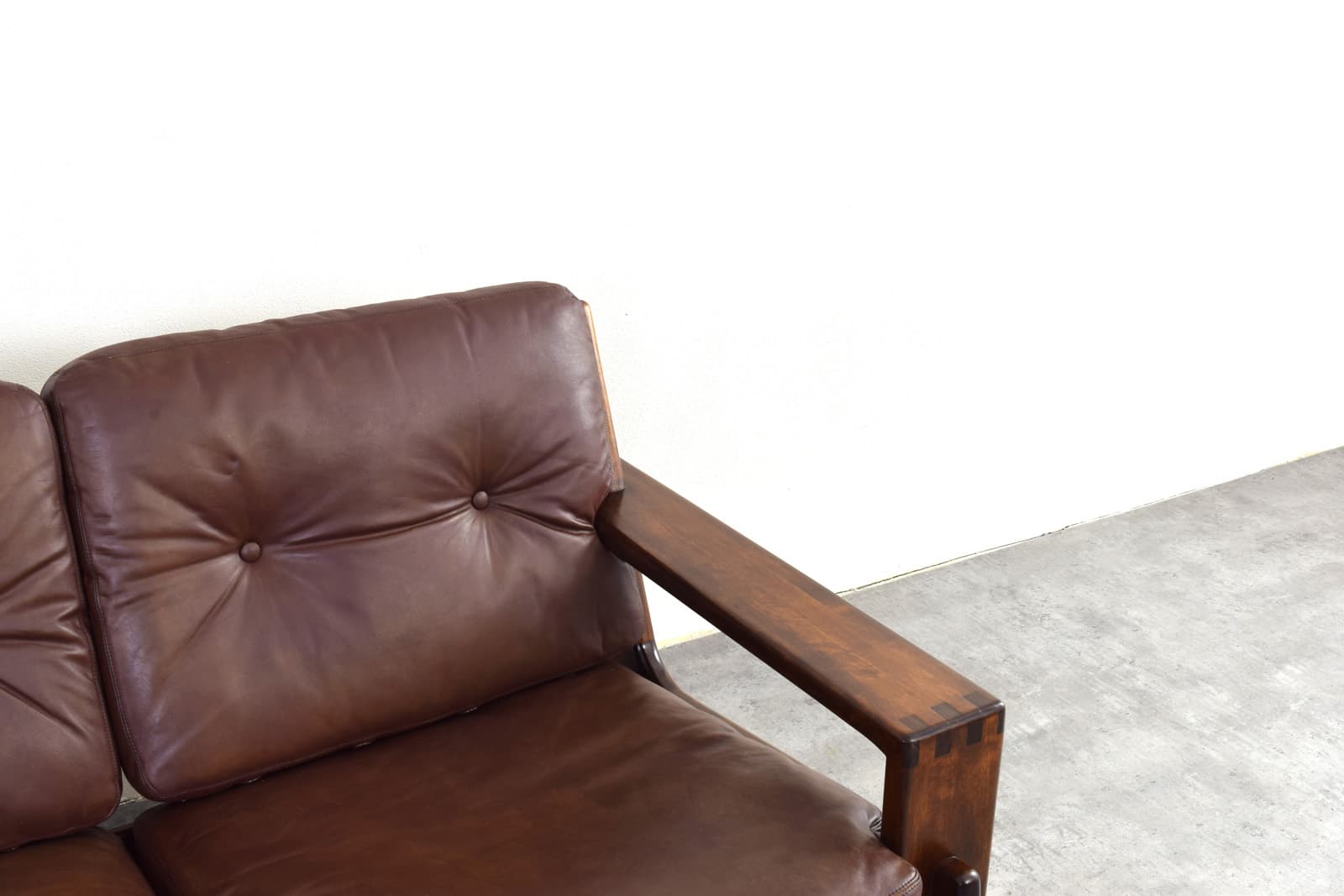 Sofa Bonanza, skóra ciemnobrązowa, dąb brązowy, proj. E. Pajamies, Asko, Finlandia, lata 60. - 385467