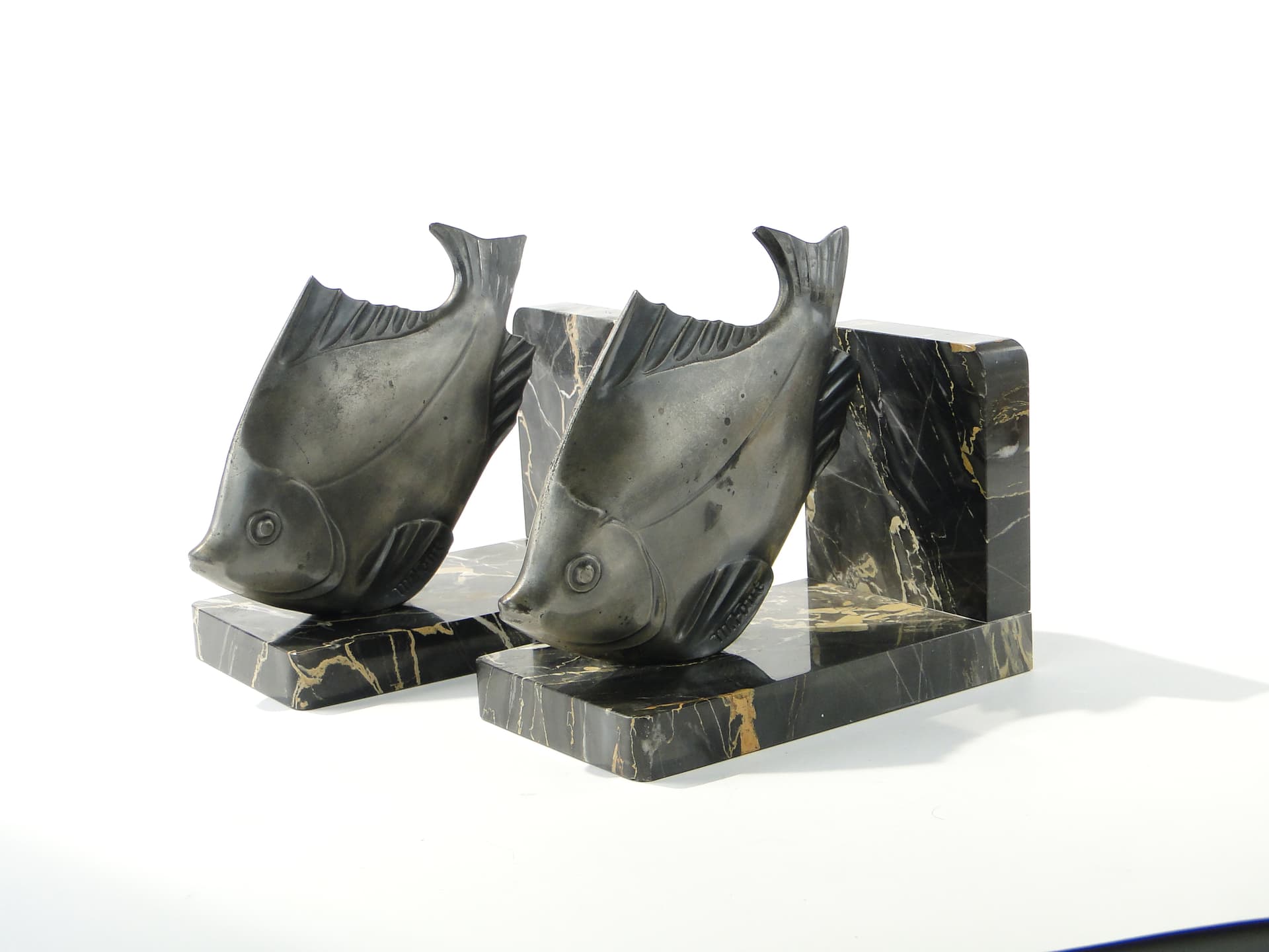 Para podpórek do książek, Art déco, marmur czarny, metal srebrny, proj. M. Font, Francja, lata 30. - 385724