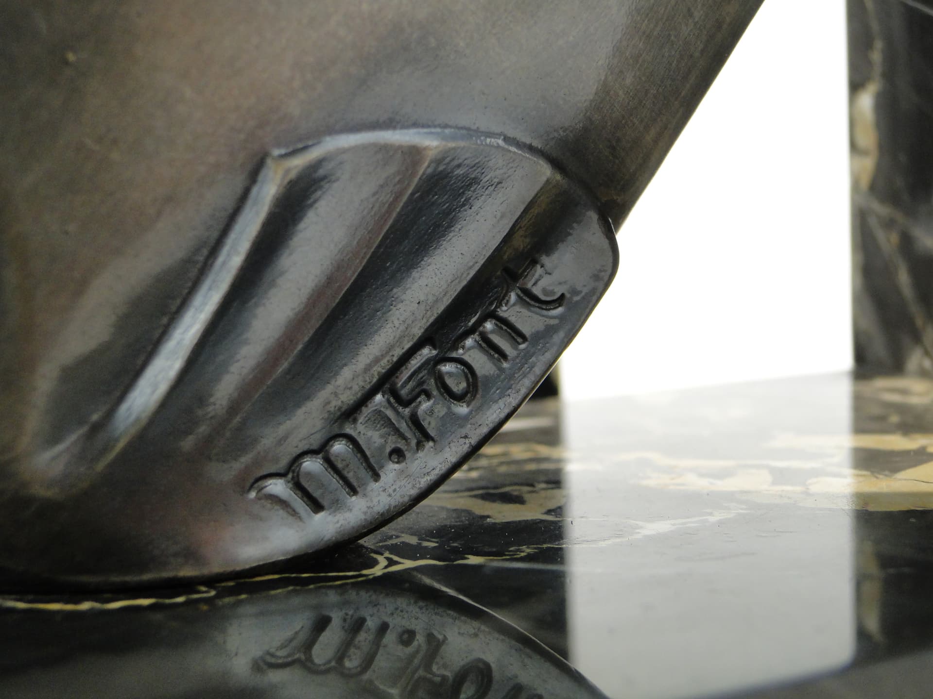 Para podpórek do książek, Art déco, marmur czarny, metal srebrny, proj. M. Font, Francja, lata 30. - 385727