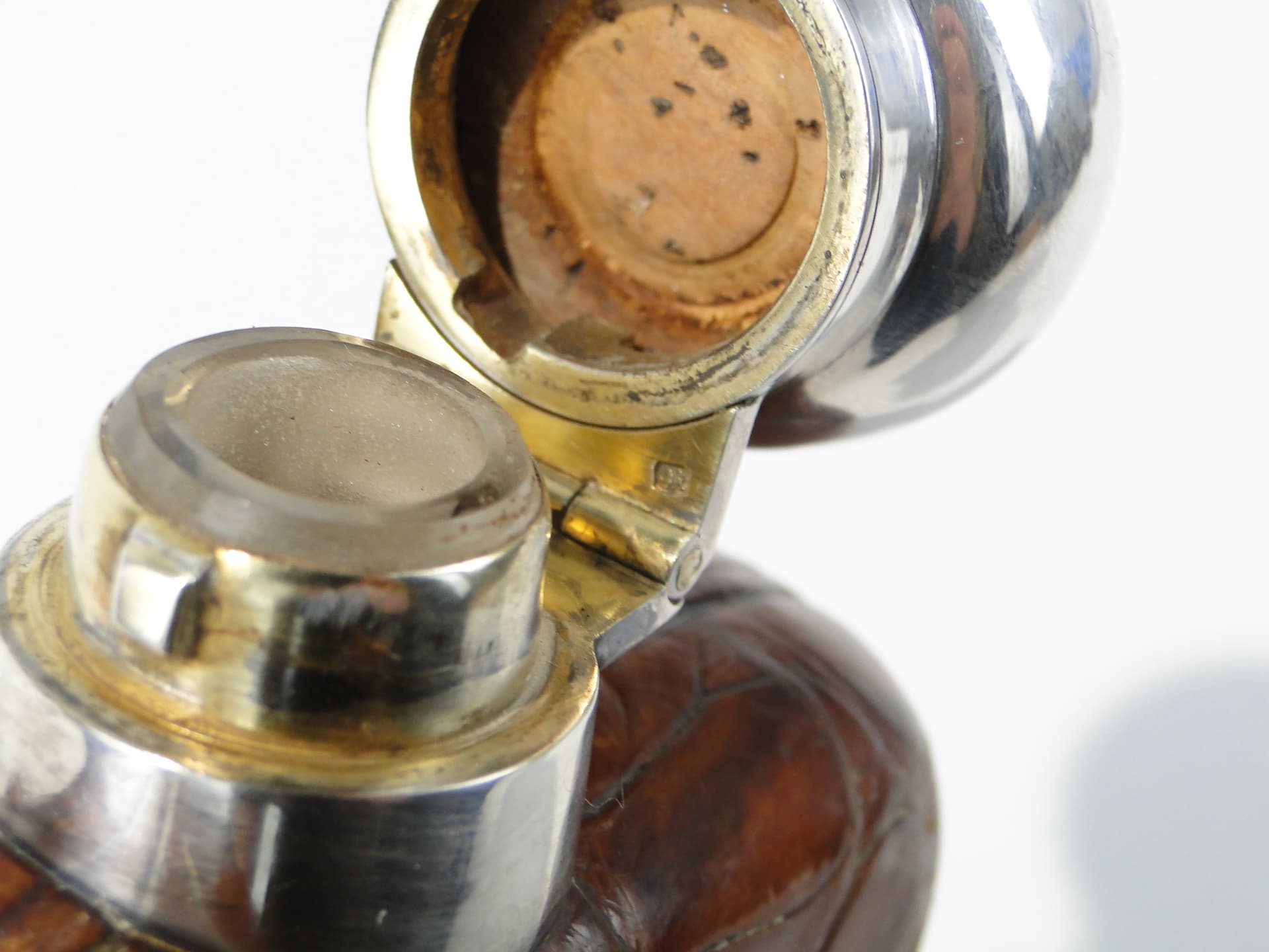 Edwardian hip flask, brown, natural leather, silver, glass, United Kingdom, early 20th century - 385775
