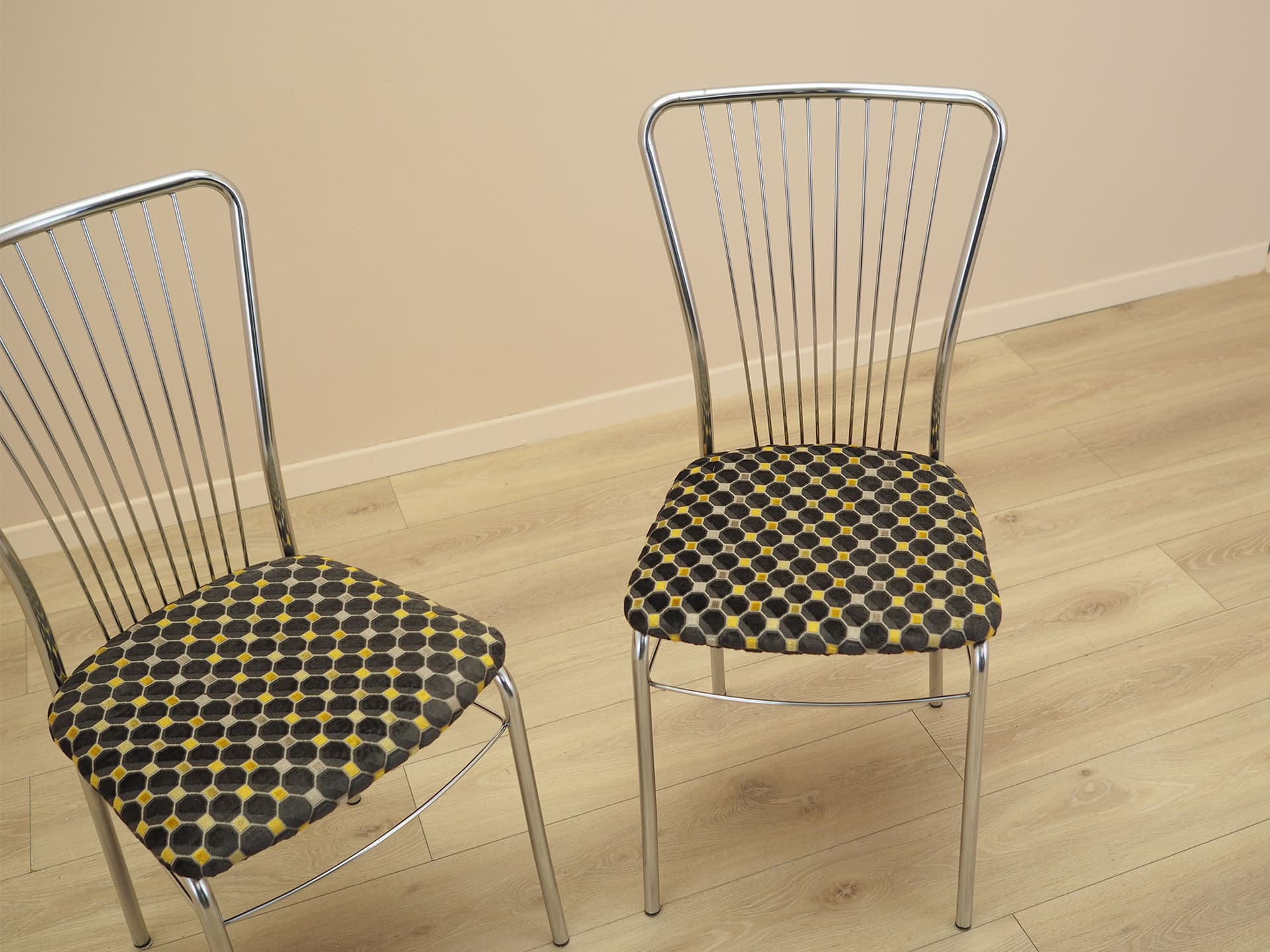 Set of chairs, fan-shaped backrest, chrome metal, black yellow beige fabric, Denmark, 1980s. - 387682