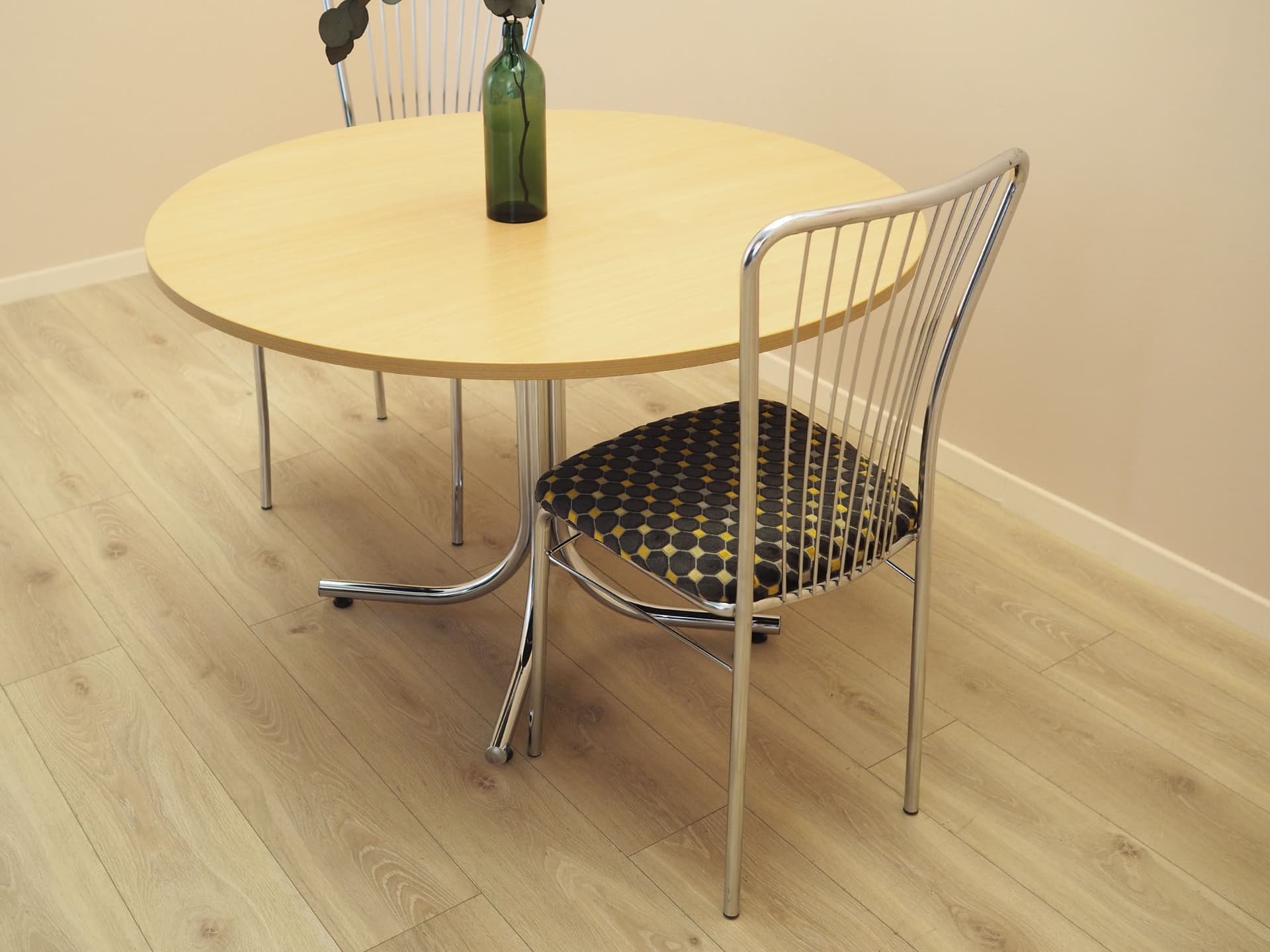 Set of chairs, fan-shaped backrest, chrome metal, black yellow beige fabric, Denmark, 1980s. - 387680