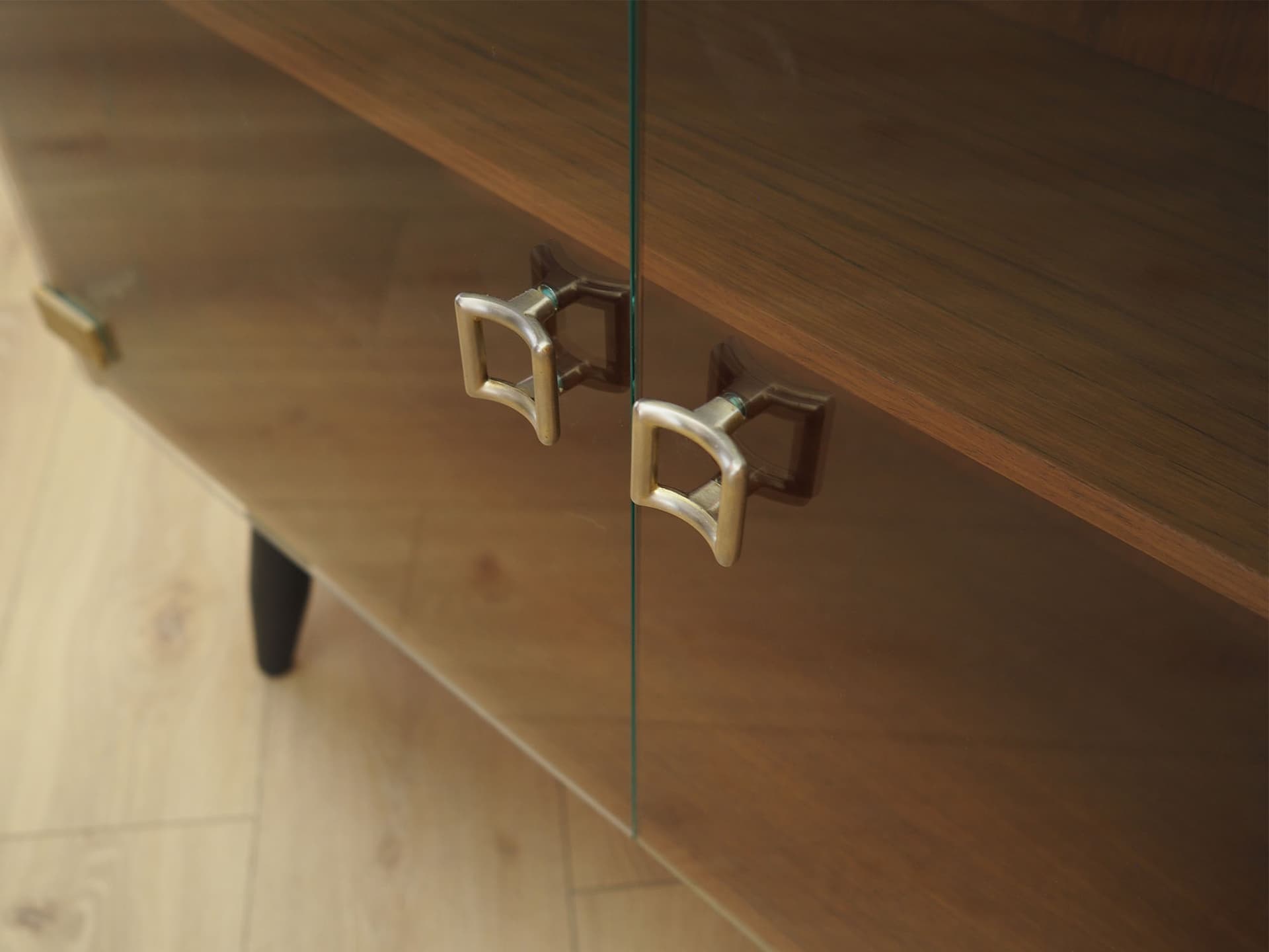 Display cabinet, brown teak, glass, Denmark, 1970s. - 387724