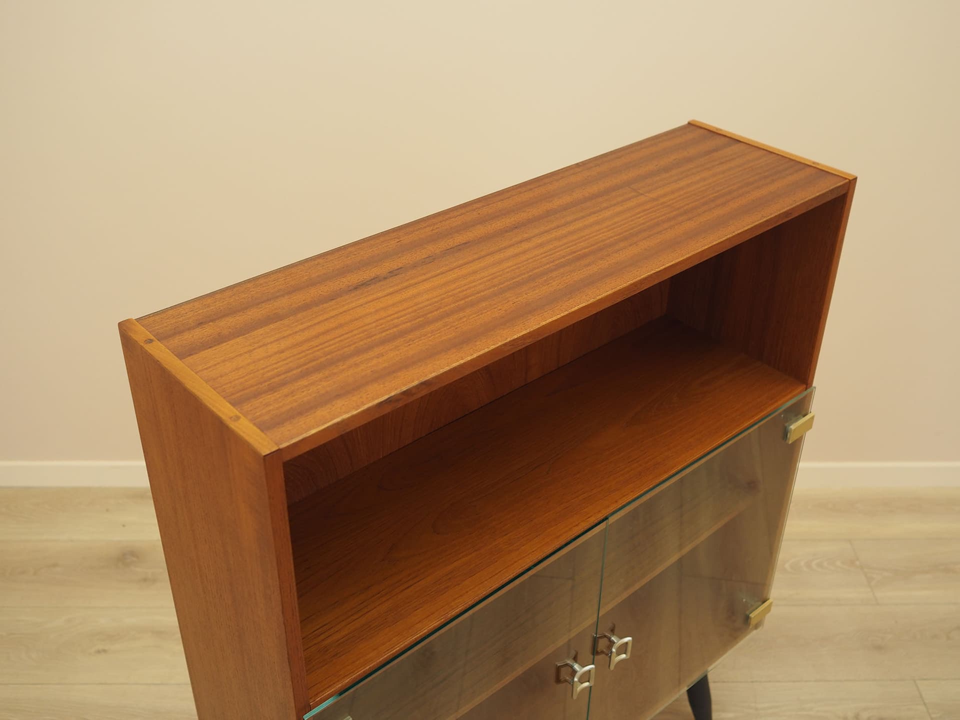 Display cabinet, brown teak, glass, Denmark, 1970s. - 387723