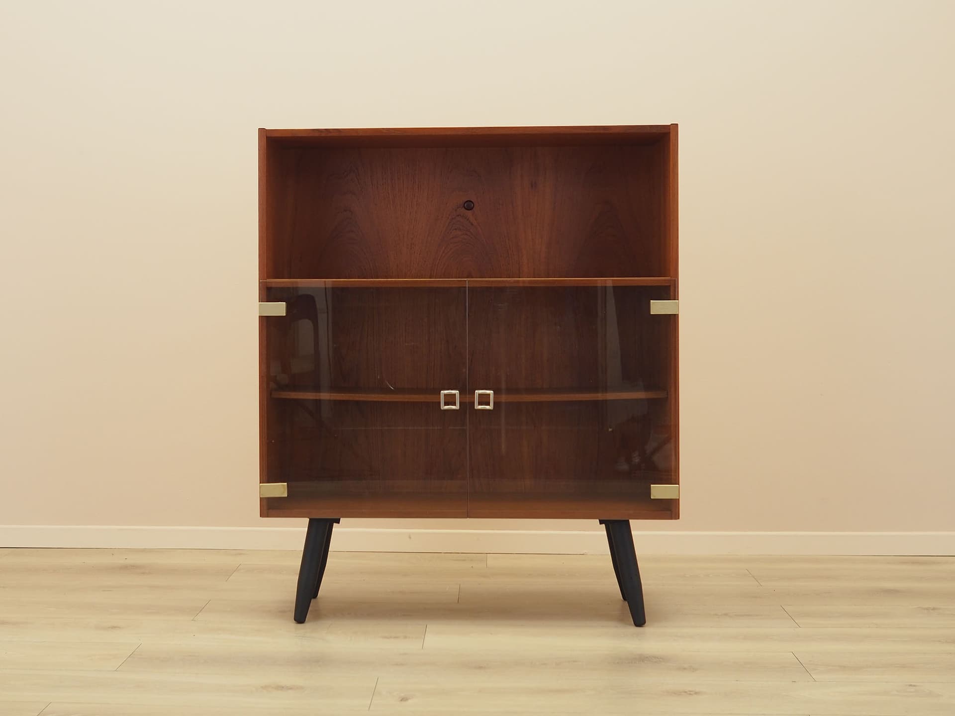 Display cabinet, brown teak, glass, Denmark, 1970s. - 387717
