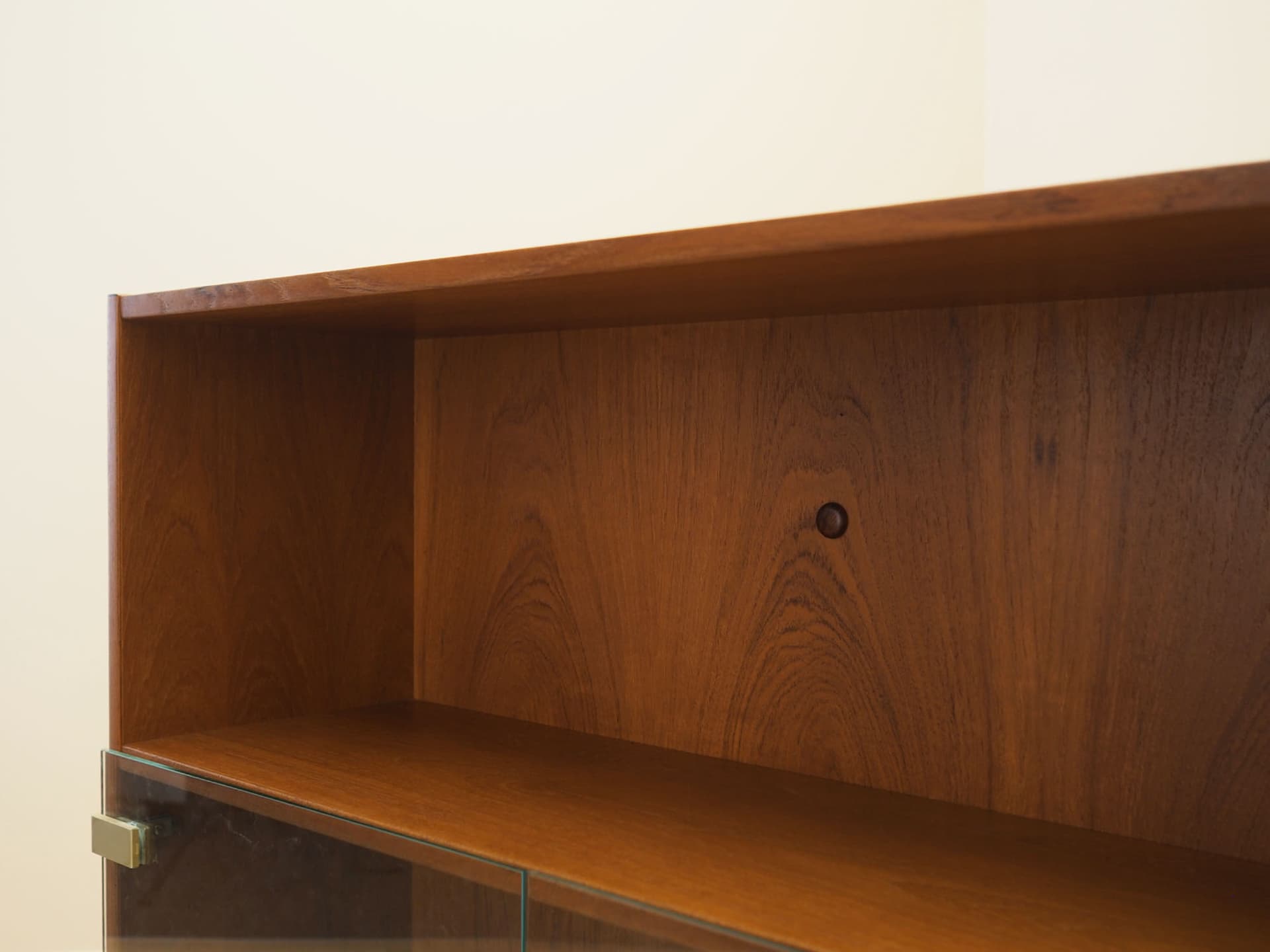 Display cabinet, brown teak, glass, Denmark, 1970s. - 387725