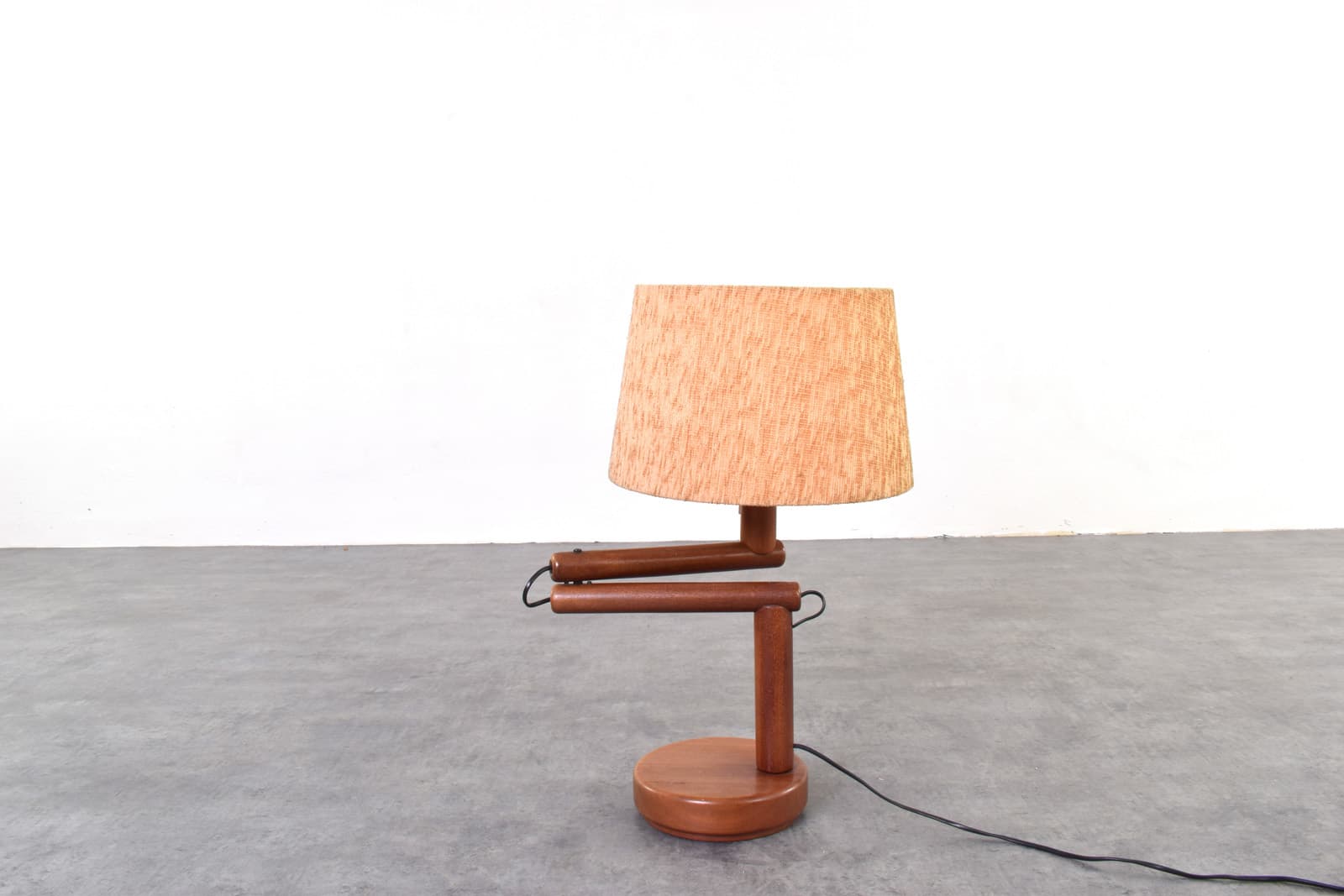 Lampka stołowa, teak brązowy, tkanina beżowa, Dania, lata 60. - 387801
