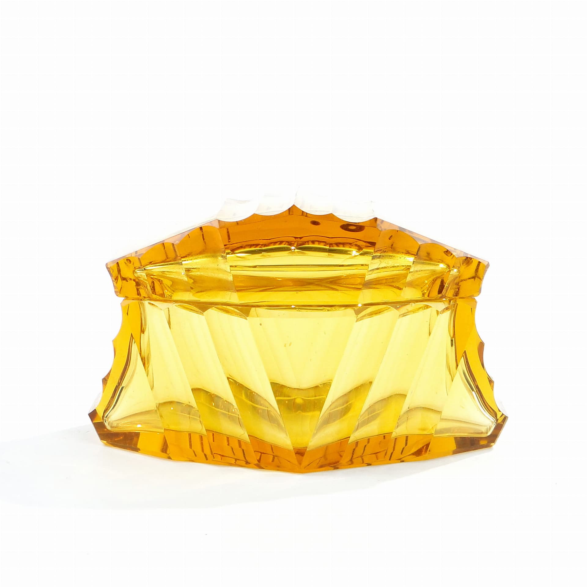 Bonbonniere Art Deco, yellow crystal, Moser, Czechoslovakia, 1930s - 387811
