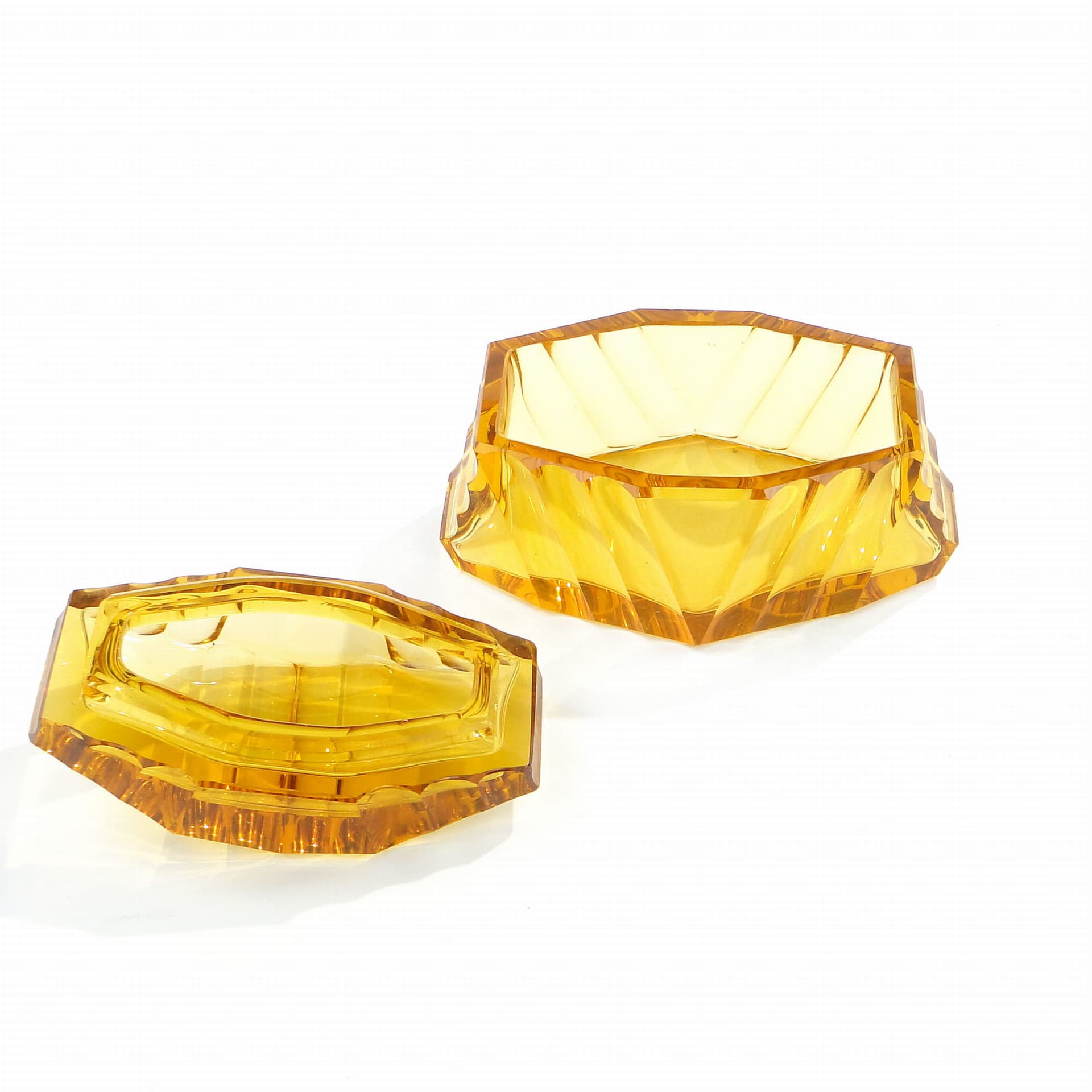 Bonbonniere Art Deco, yellow crystal, Moser, Czechoslovakia, 1930s - 387817