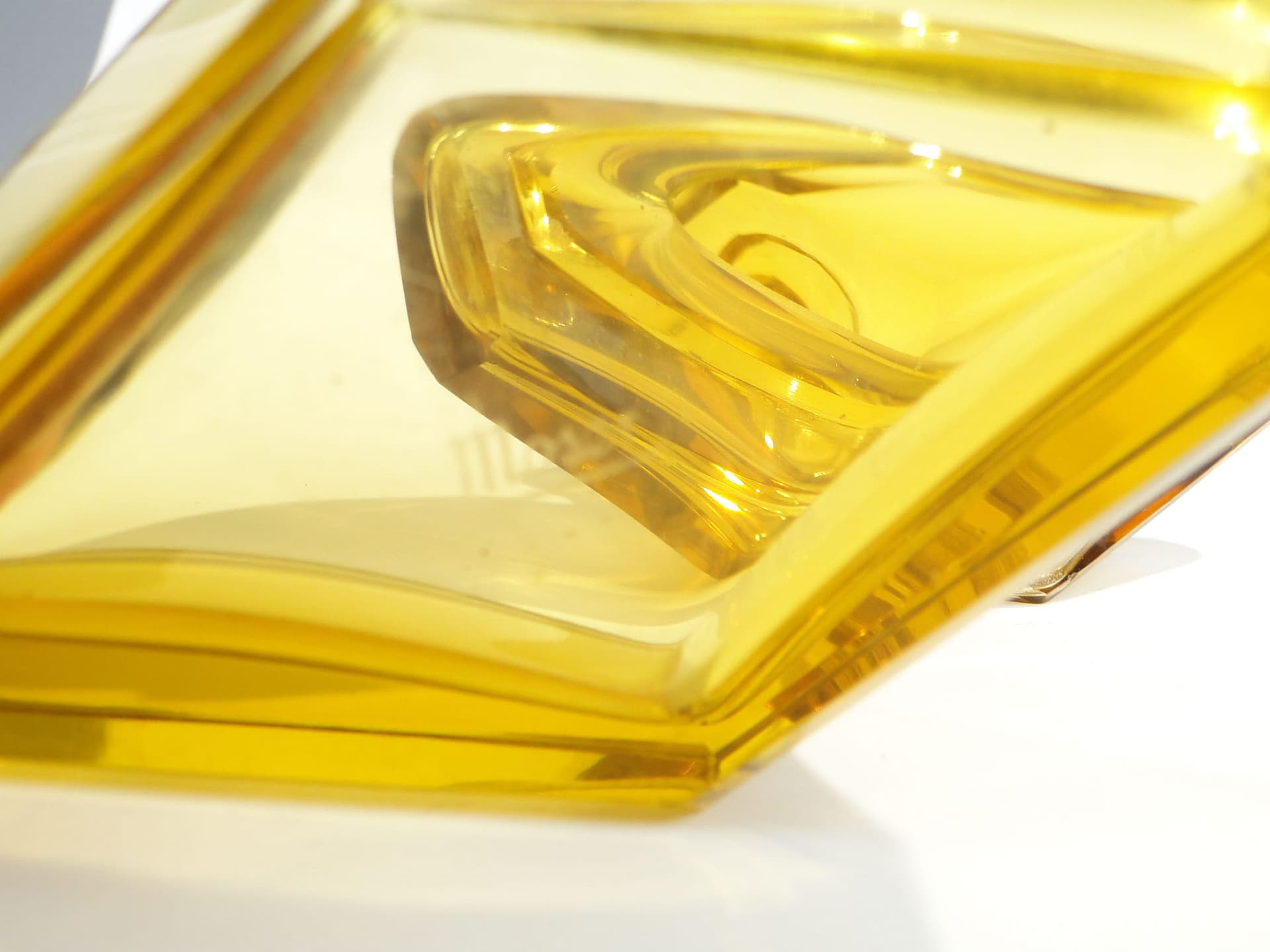Bonbonniere Art Deco, yellow crystal, Moser, Czechoslovakia, 1930s. - 387828