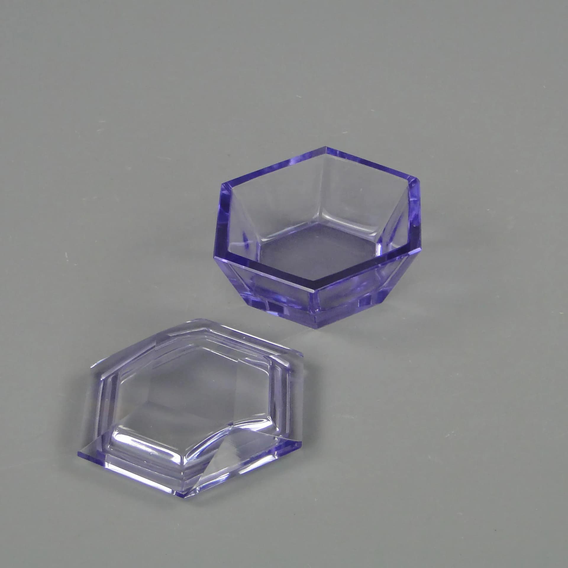 Bonbonniere, transparent purple crystal, Moser, Czech Republic, 1960s. - 387832