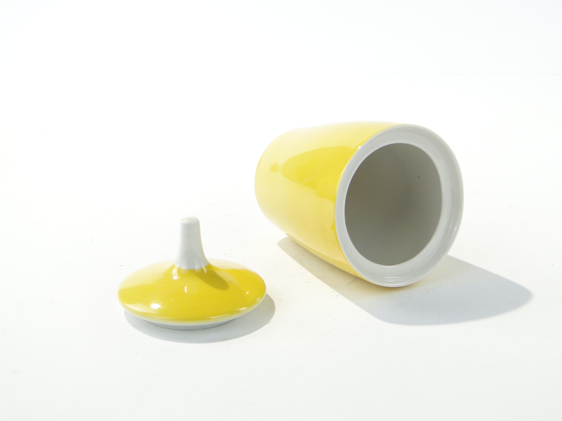 Sugar Bowl Goplana, yellow white porcelain, by W. Potacki, Ćmielów, Poland, 1950s - 388091