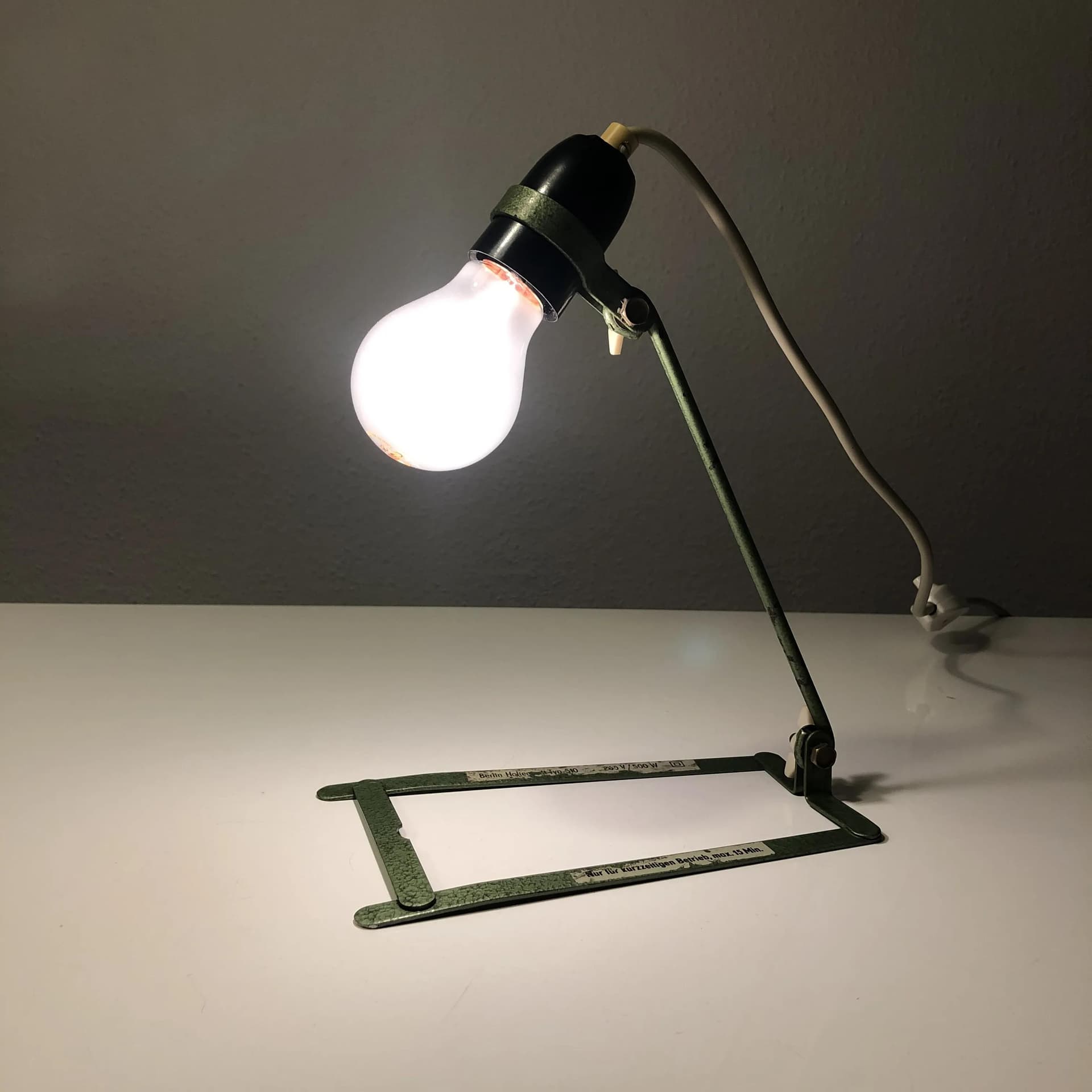 Lampa biurkowa, oliwkowy, metal bakelit, Niemcy, lata 60. - 28510