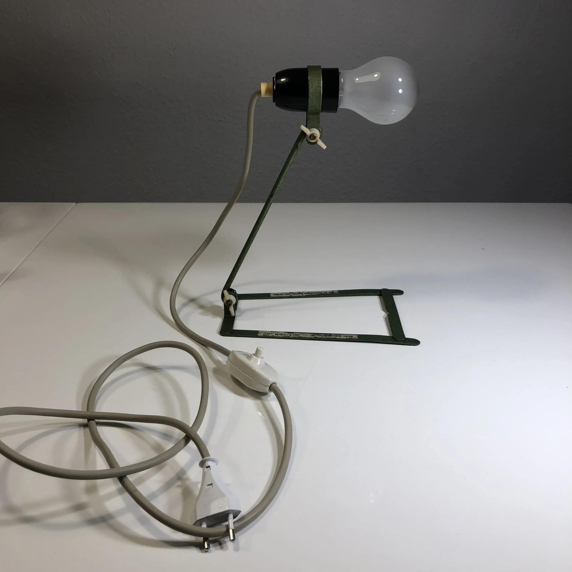 Lampa biurkowa, oliwkowy, metal bakelit, Niemcy, lata 60. - 28511