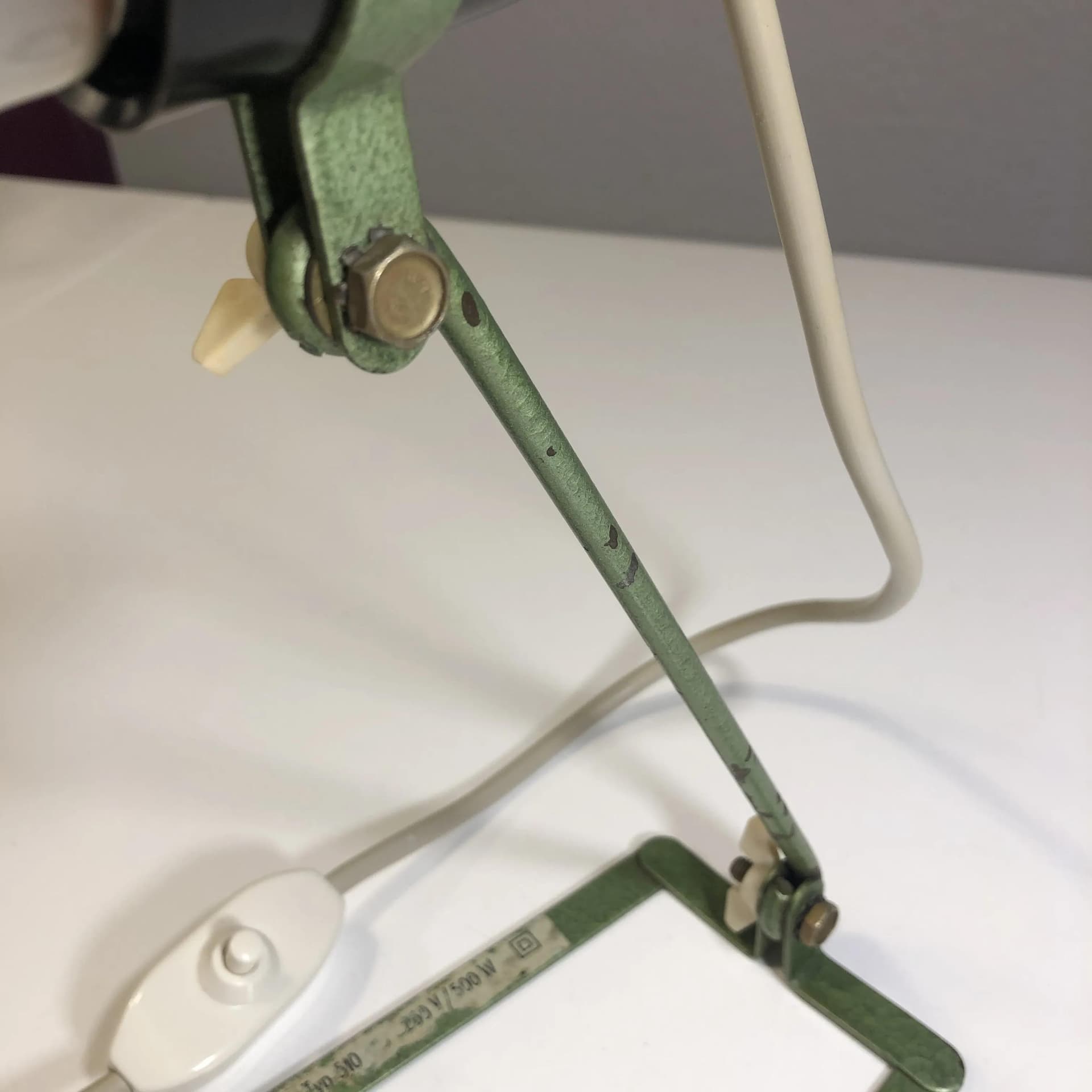 Lampa biurkowa, oliwkowy, metal bakelit, Niemcy, lata 60. - 28509