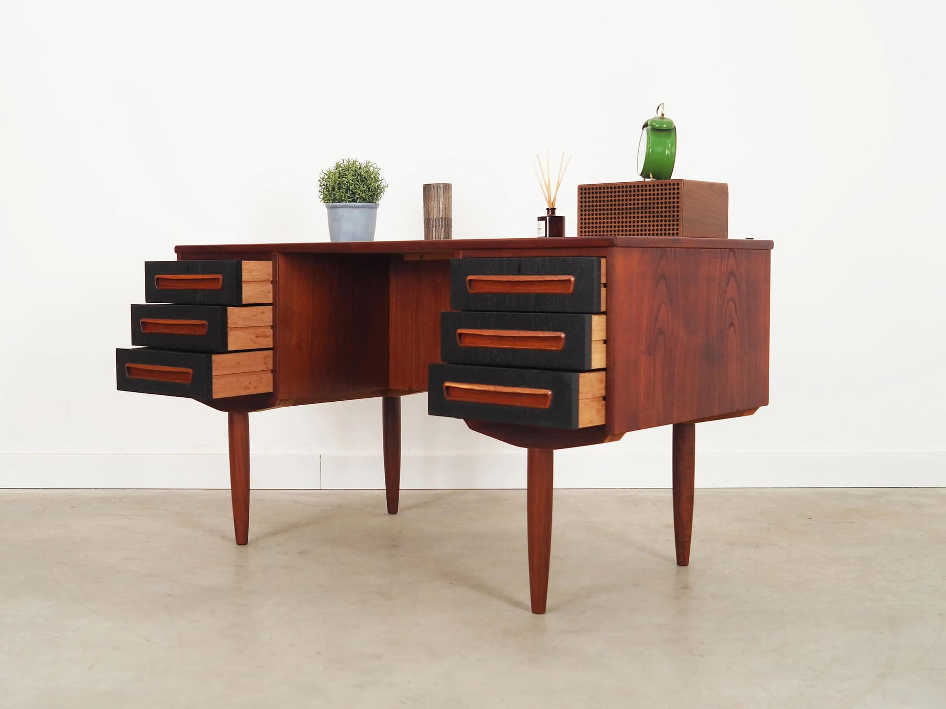 Desk, brown teak, Denmark, 1970s. - 28635