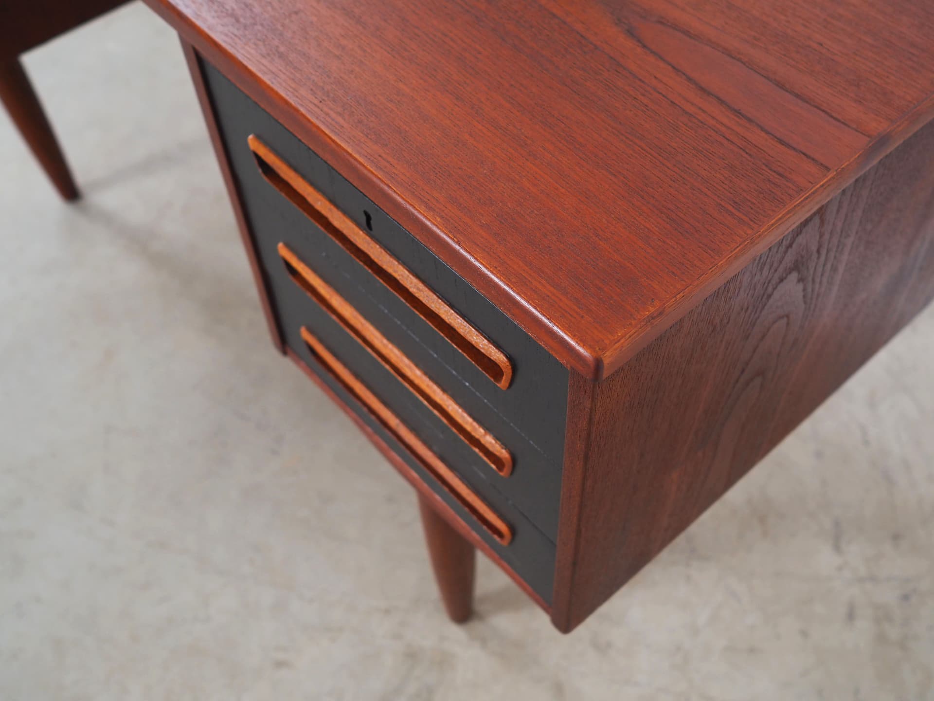 Desk, brown teak, Denmark, 1970s. - 66045