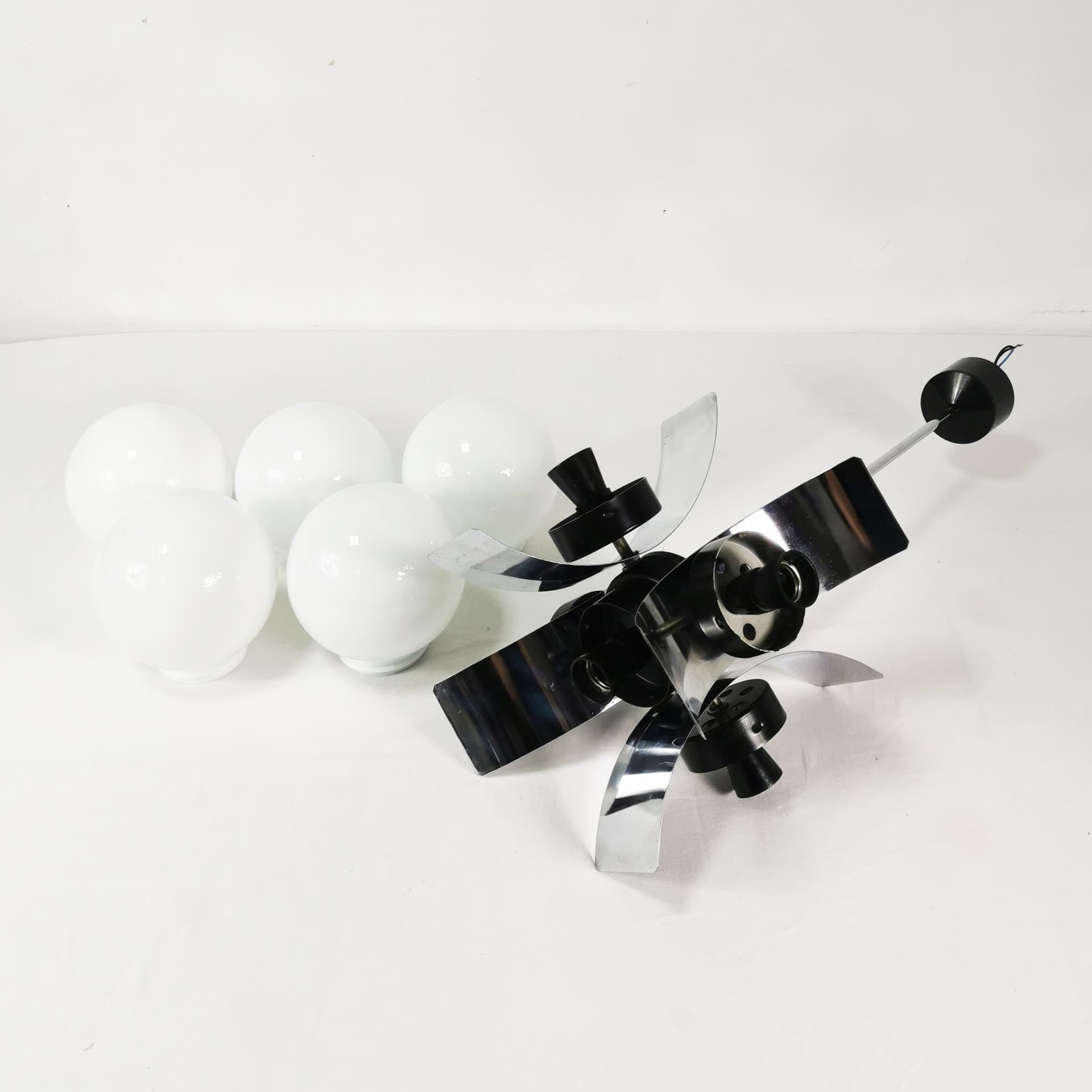 Chandelier Space Age, silver chrome steel, white glass, by J. Hůrka, Napako, Czechoslovakia, 1960s. - 388379