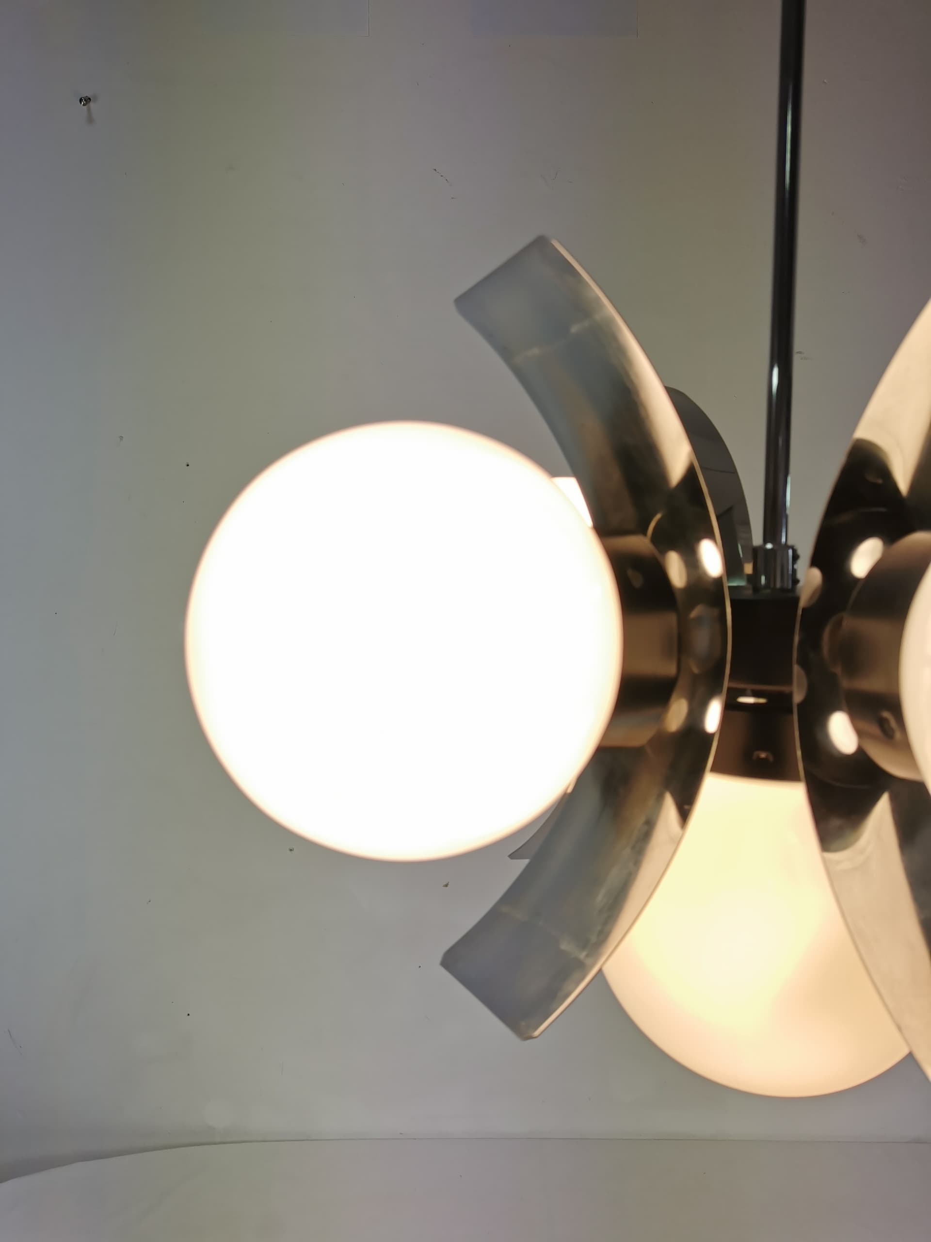 Chandelier Space Age, silver chrome steel, white glass, by J. Hůrka, Napako, Czechoslovakia, 1960s. - 388385