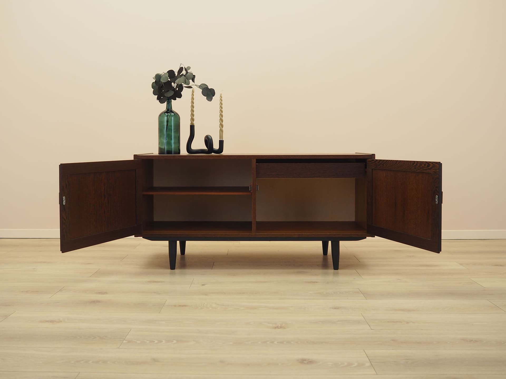Szafka Danish Modern, dąb brązowy, nogi czarne, Dania, lata 70. - 388398