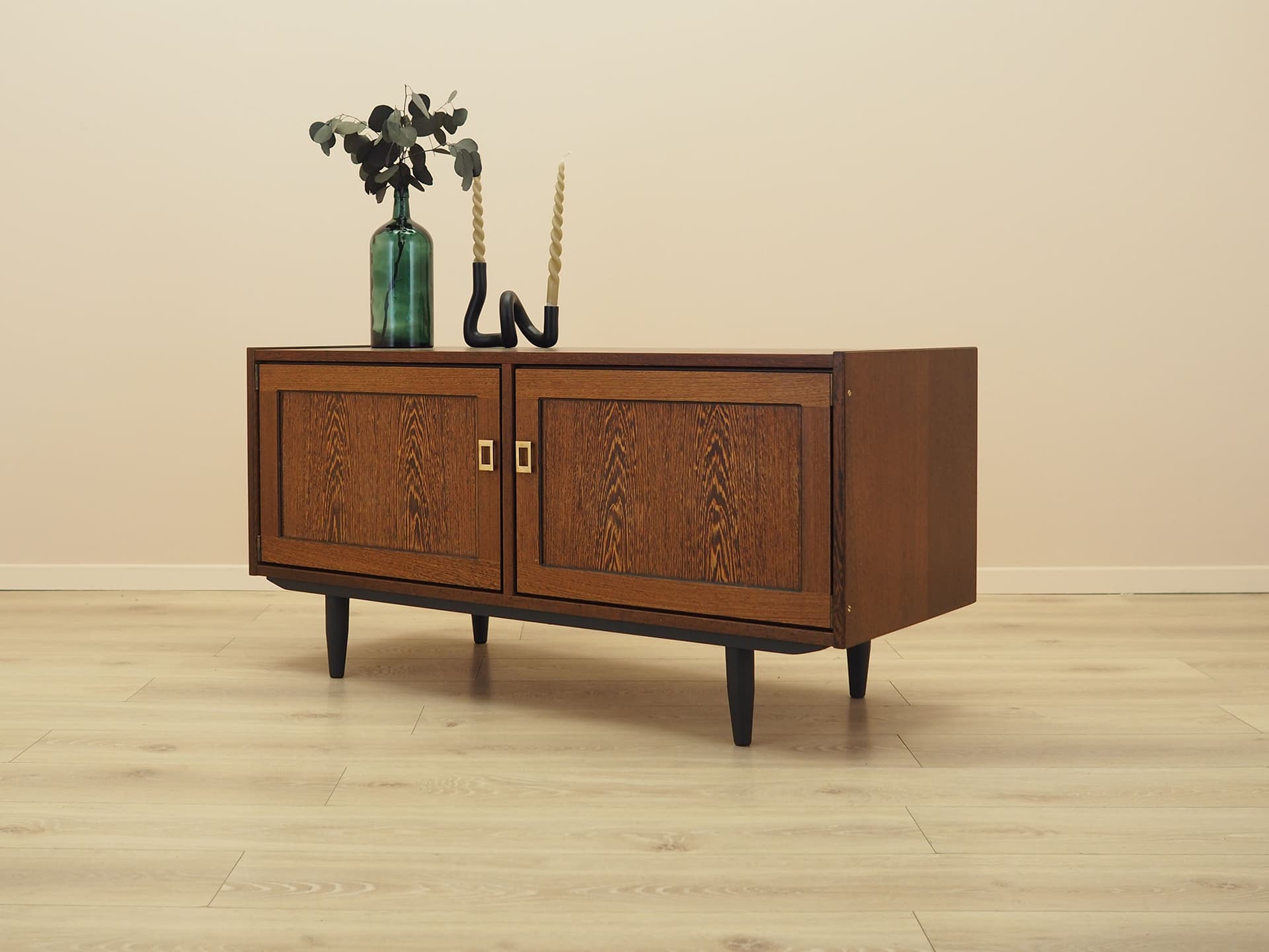 Szafka Danish Modern, dąb brązowy, nogi czarne, Dania, lata 70. - 388399