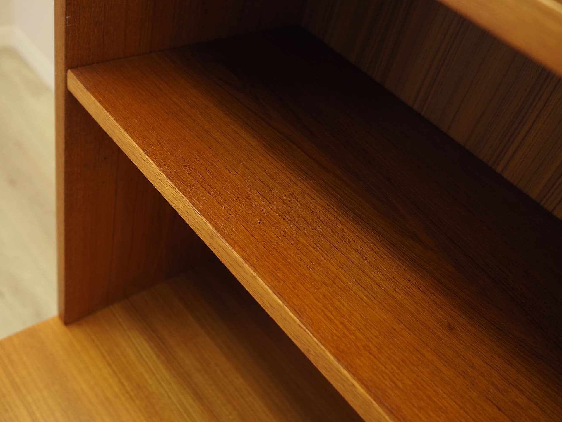 Biblioteczka, teak brązowy pomarańczowy, Dania, lata 70. - 388433