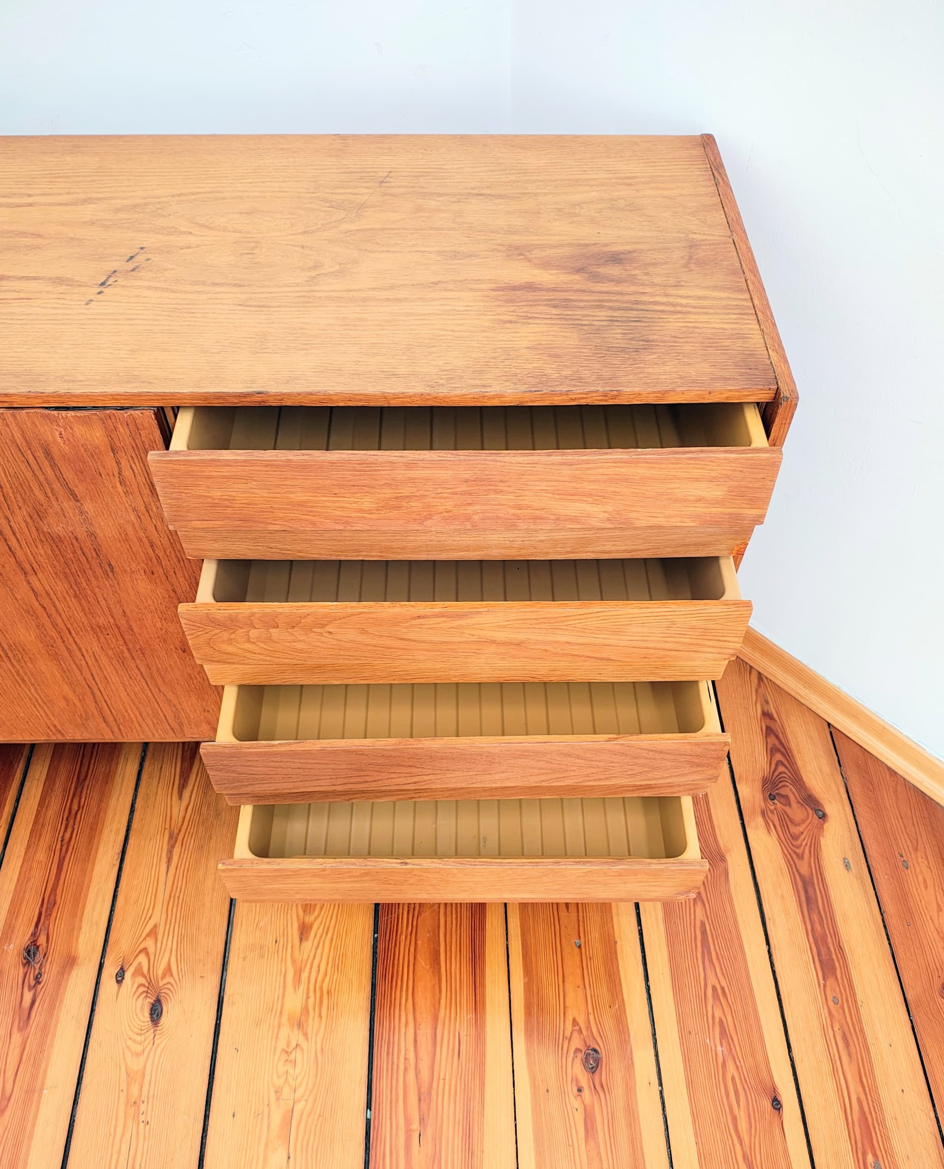 Sideboard, brown walnut, by J. Jiroutek, Interier Praha, Czechoslovakia, 1960s. - 388576