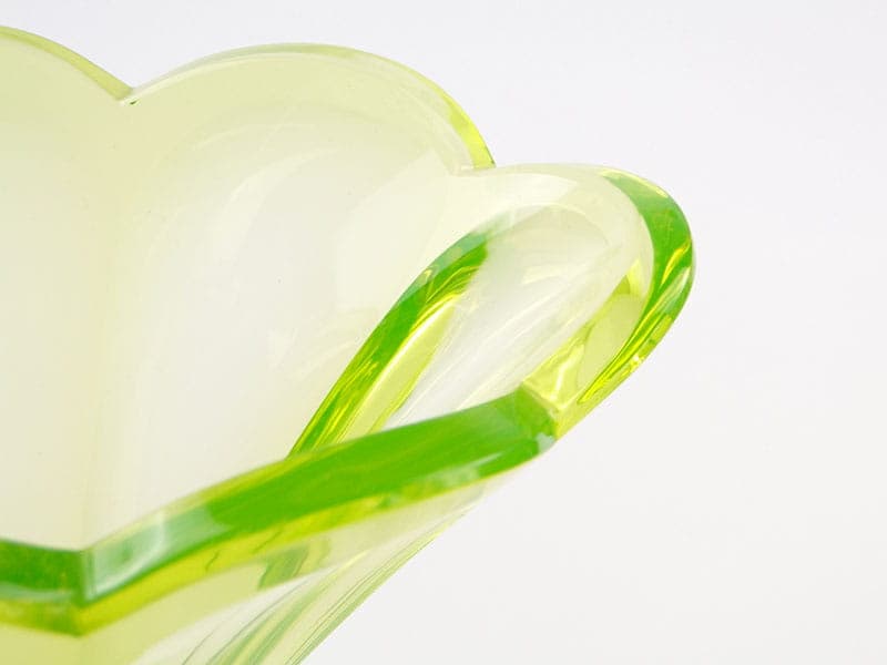 Vase Art Deco, yellow-green crystal, Ludwik Moser & Sohne, 1930s - 388590