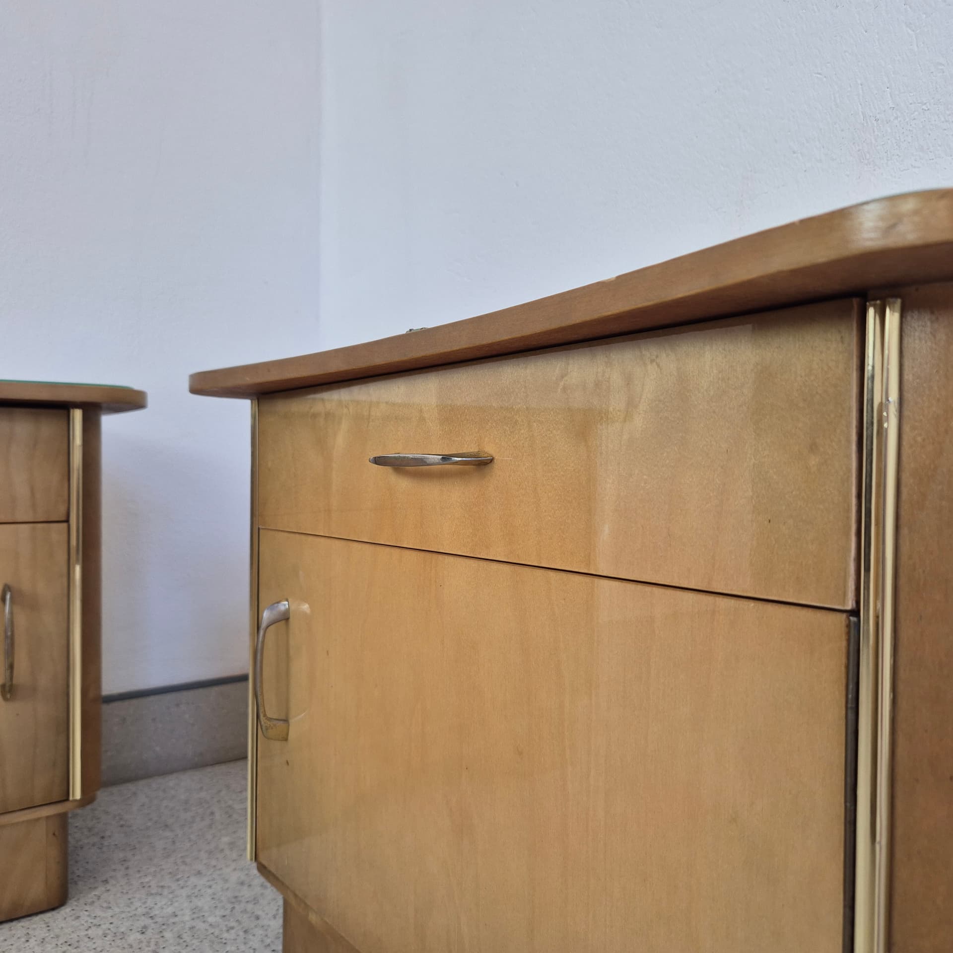 Pair of bedside cabinets, brown veneer, glass, silver metal, Germany, 1960s. - 388622