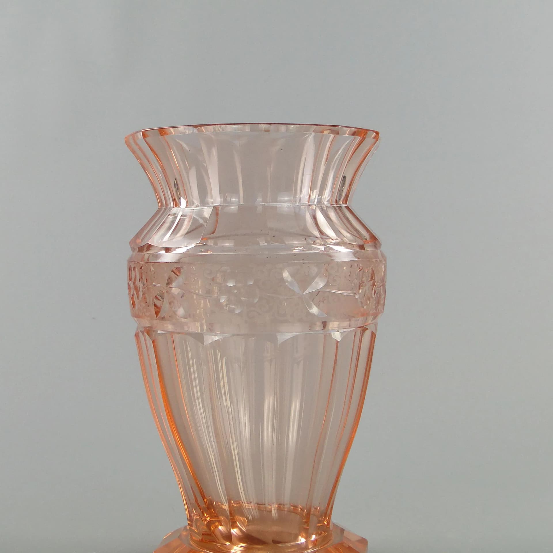 Vase Rosaline, pink clear crystal, Moser, Czechia, 1920s. - 388631