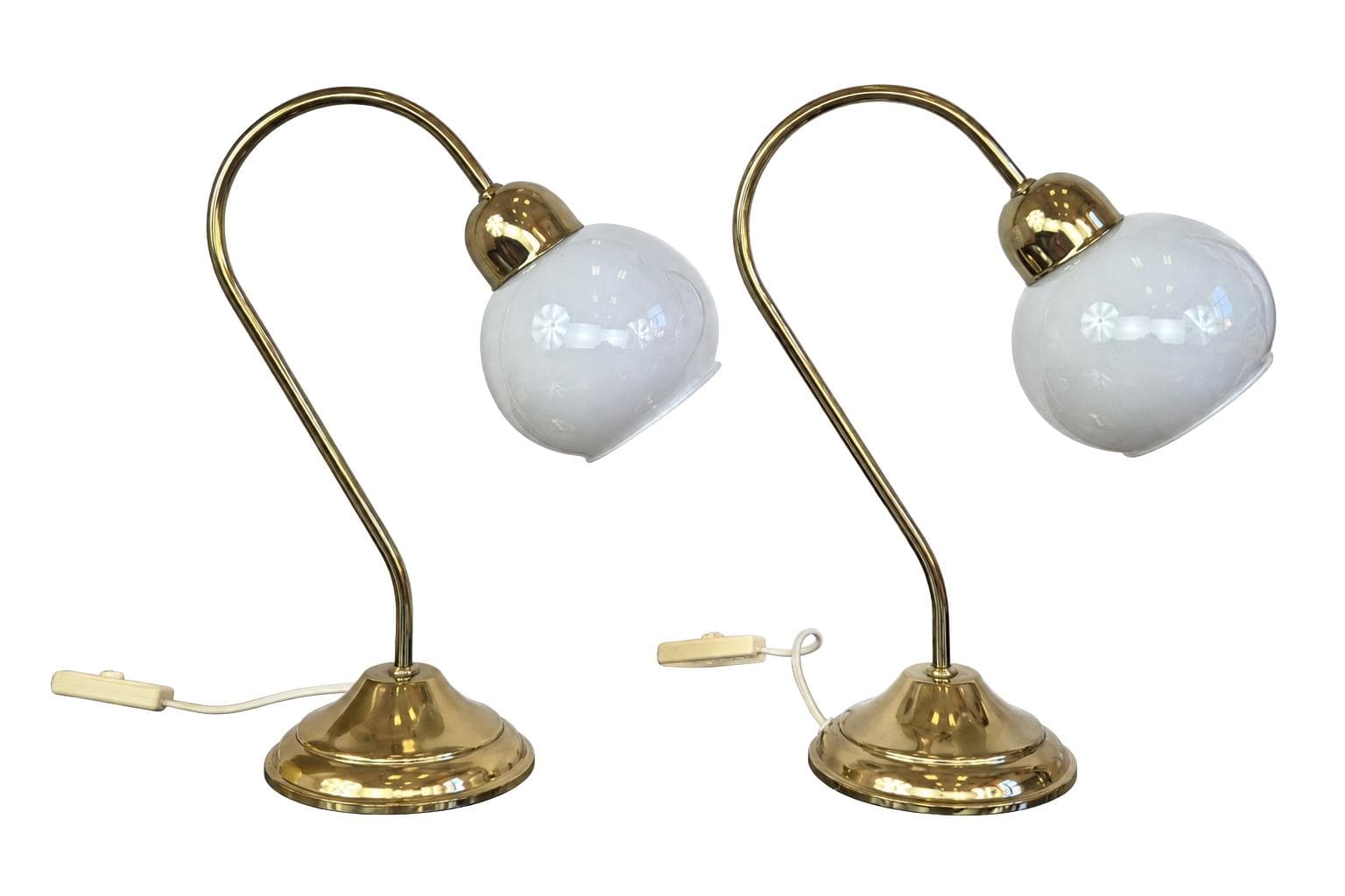 Para lamp stołowych, złoty mosiądz, szkło biały, lata 80.