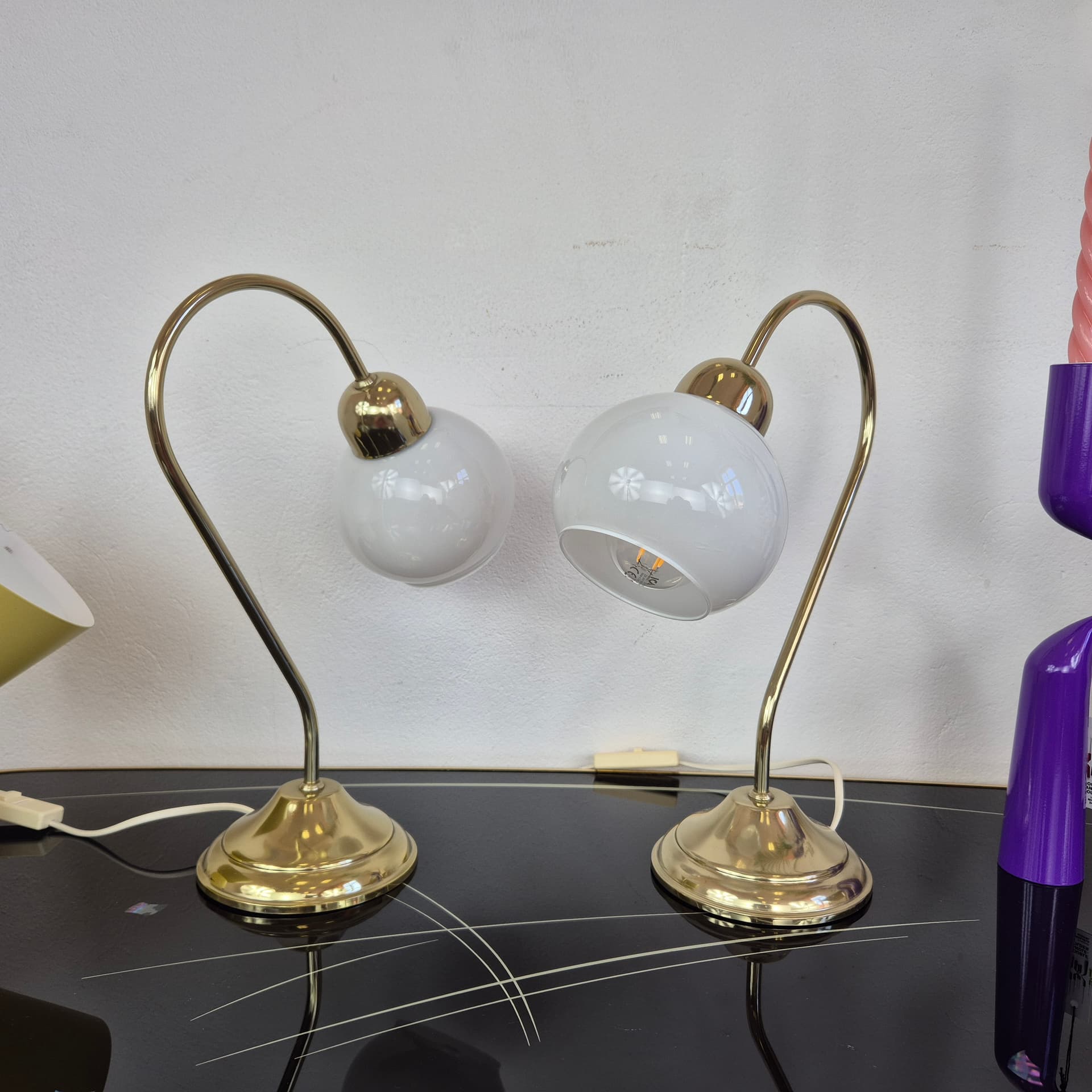 Para lamp stołowych, złoty mosiądz, szkło biały, lata 80. - 388651
