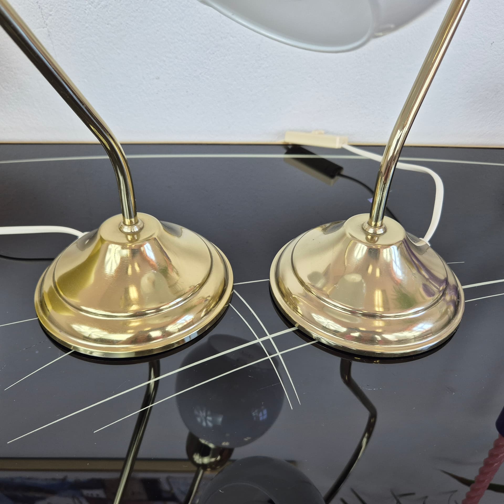 Para lamp stołowych, złoty mosiądz, szkło biały, lata 80. - 388652