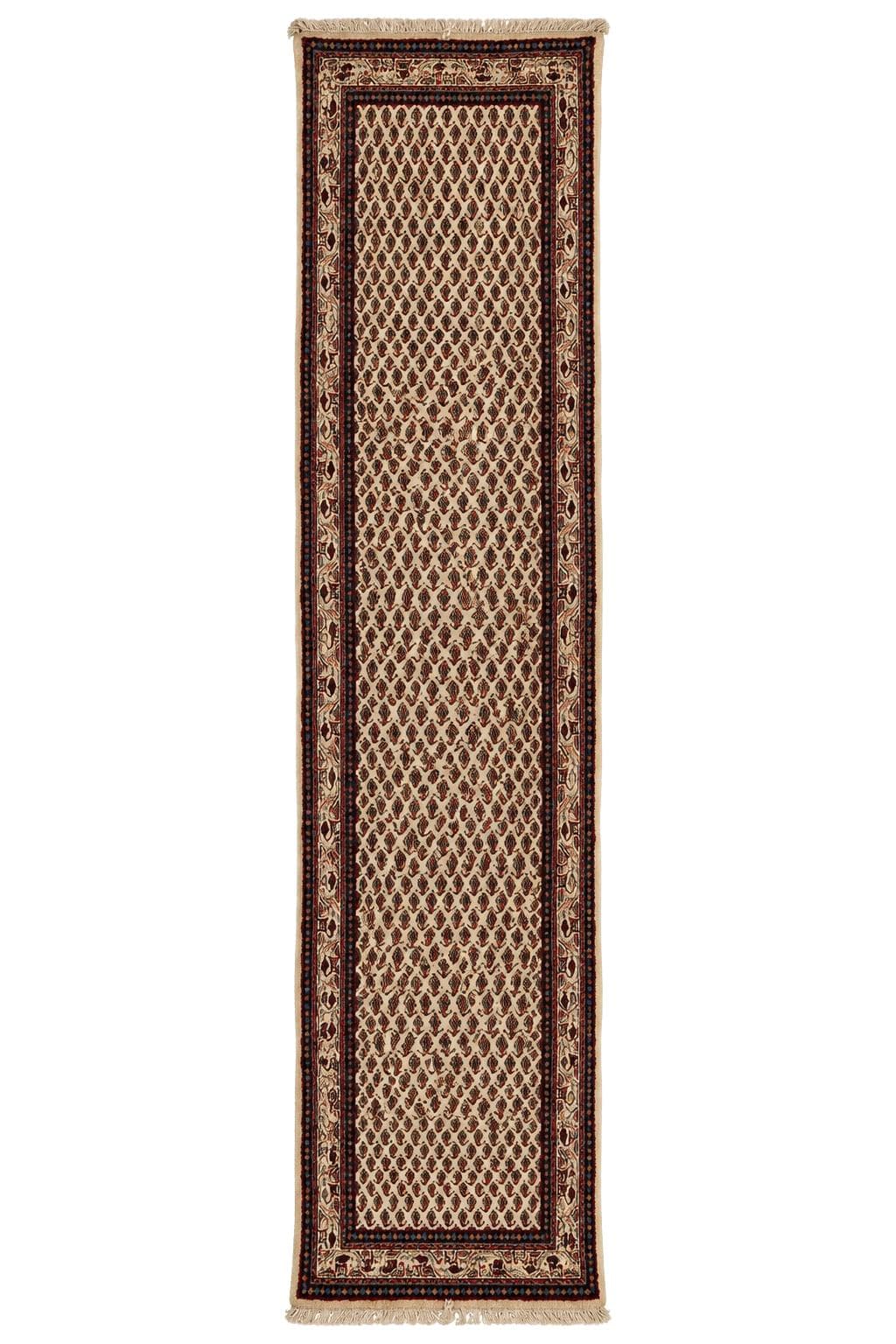 Runner Saruq Mir 400x77 cm, beige wool, 1980s.
