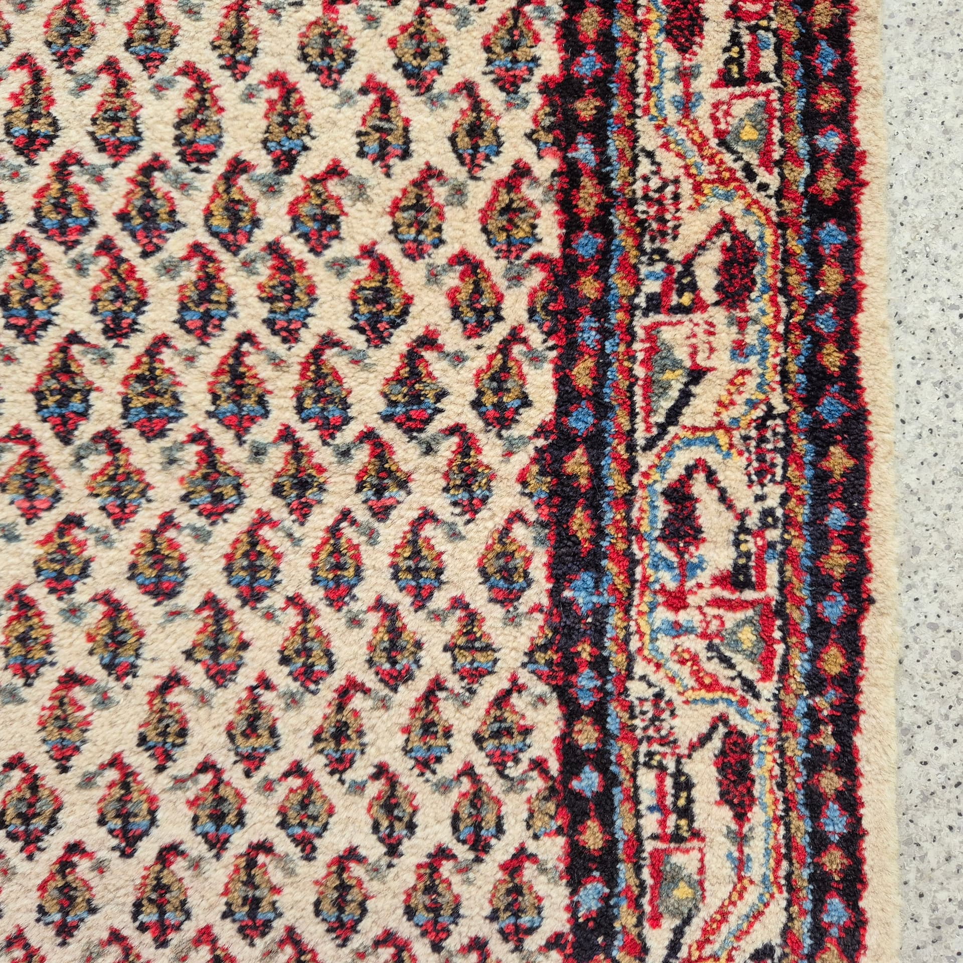 Runner Saruq Mir 400x77 cm, beige wool, 1980s. - 388749