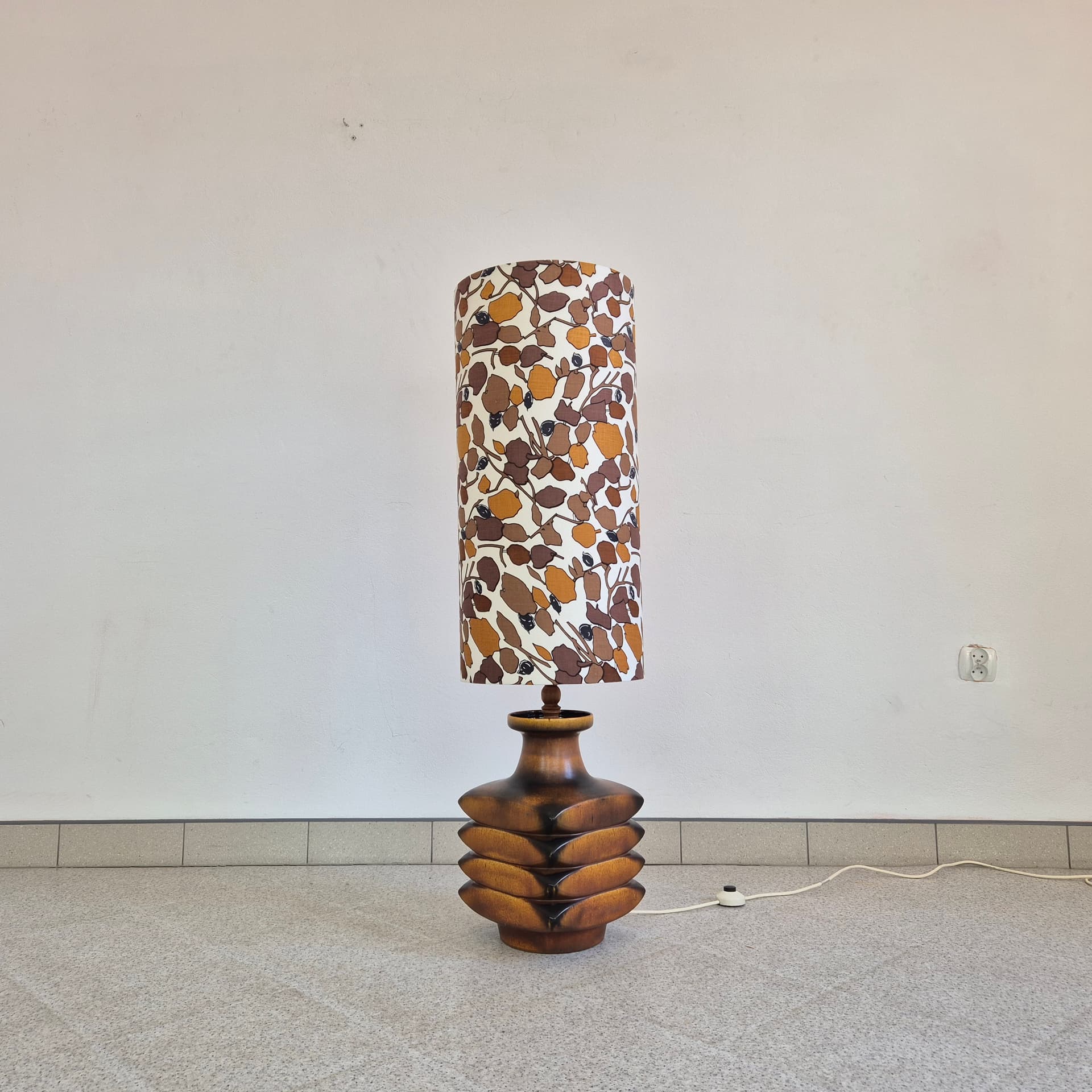 Floor lamp, brown ceramic, beige fabric, by C. Zalloni, Germany, 1960s. - 388773
