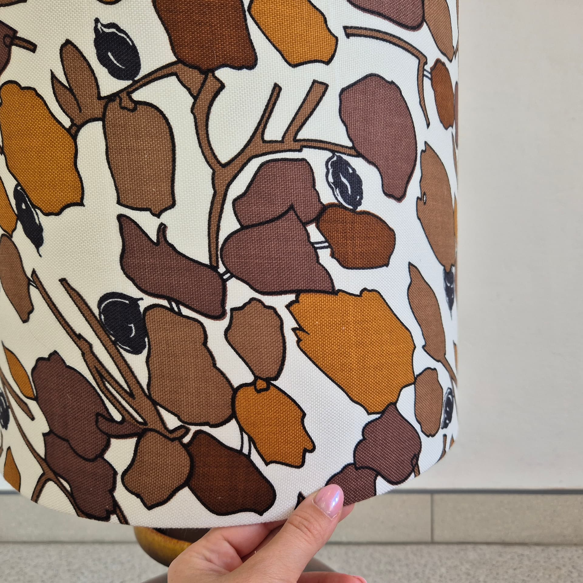 Floor lamp, brown ceramic, beige fabric, by C. Zalloni, Germany, 1960s. - 388780