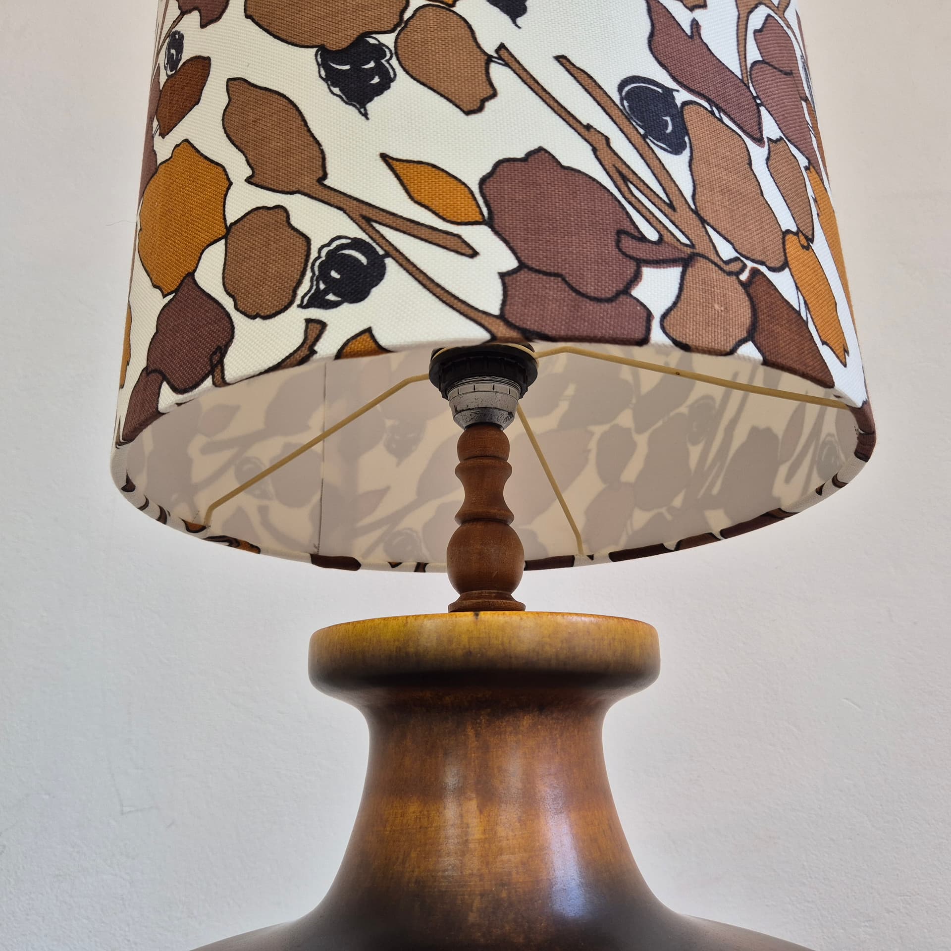 Floor lamp, brown ceramic, beige fabric, by C. Zalloni, Germany, 1960s. - 388777